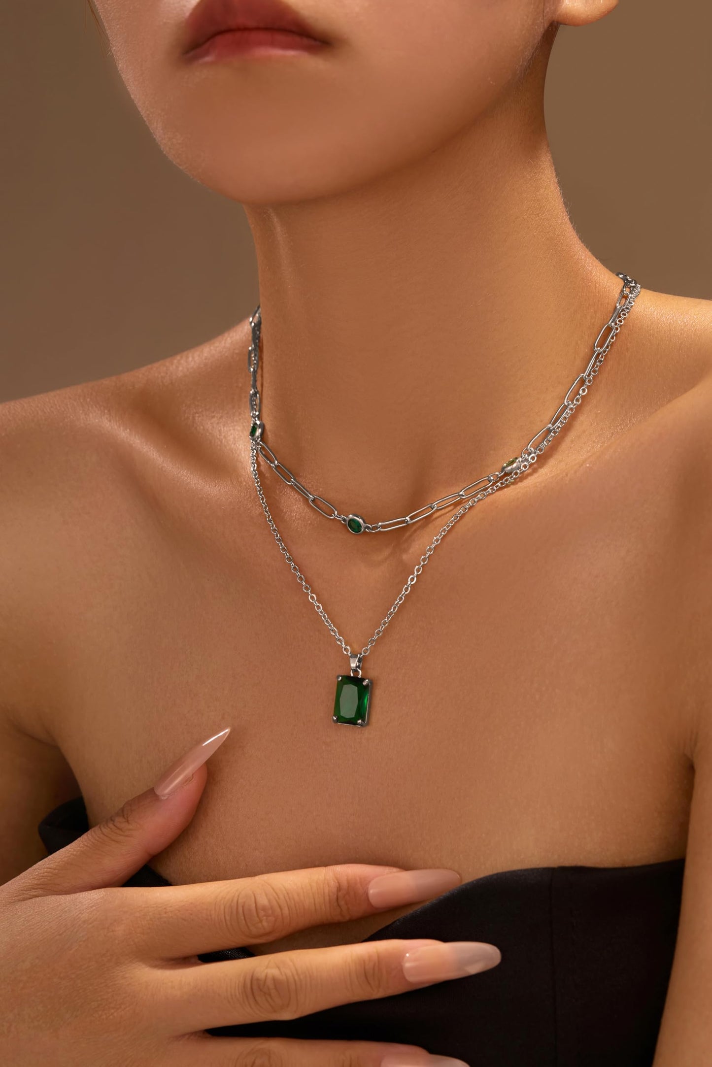 VANGETIMI Emerald Green and Silver Layered Pendant Necklaces for Women Silver Plated Crystal Choker Necklace Paperclip Rhinestone Necklace Party Prom Jewelry