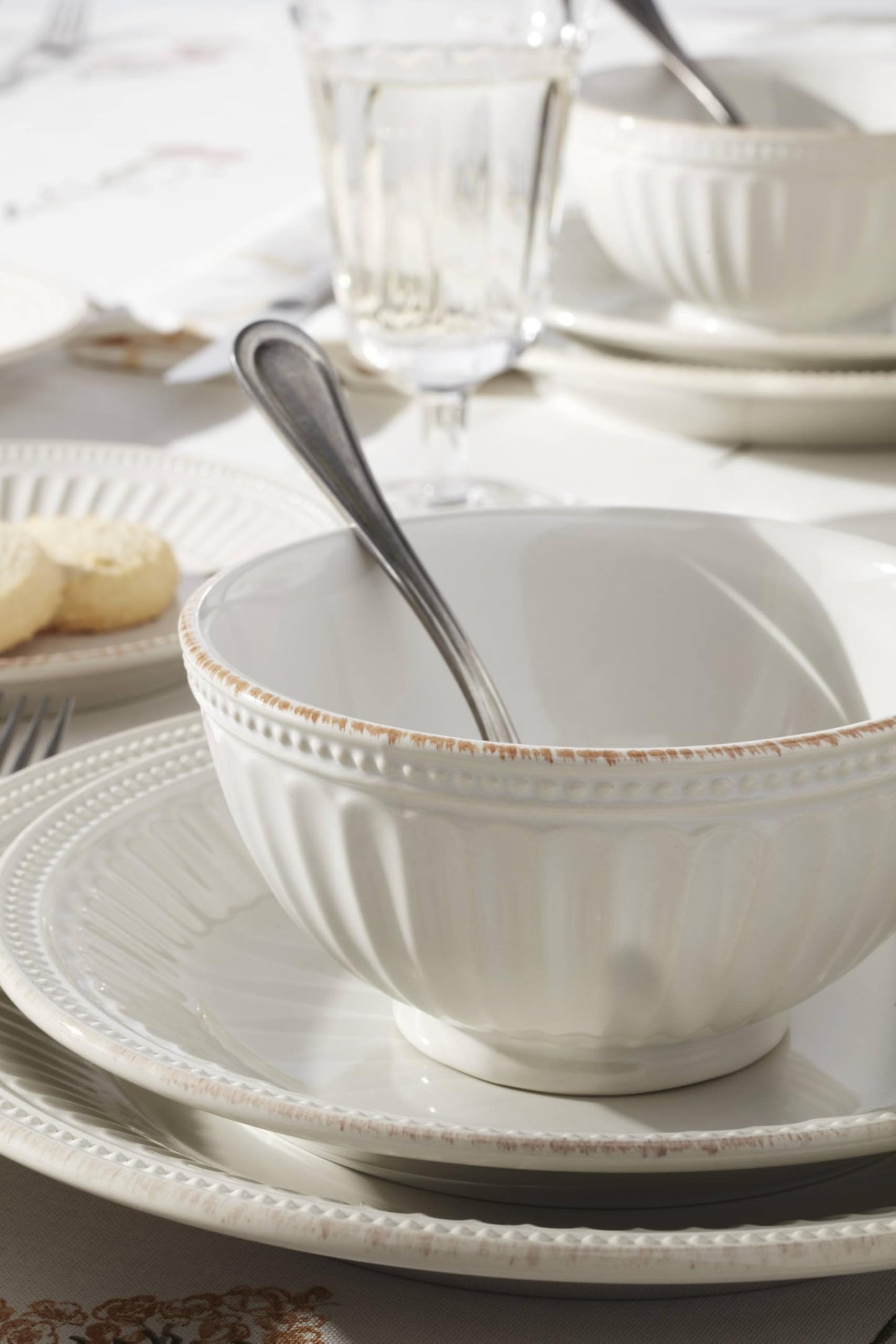 Lenox Dinnerware Sets, French Perle Groove White 24-Piece Dinnerware Set, Service For 8, Stoneware, Dishwasher Safe, Microwave Safe, Bowls, Plates And Bowls, Dinner Dishes, Plates (White, 24 Piece)