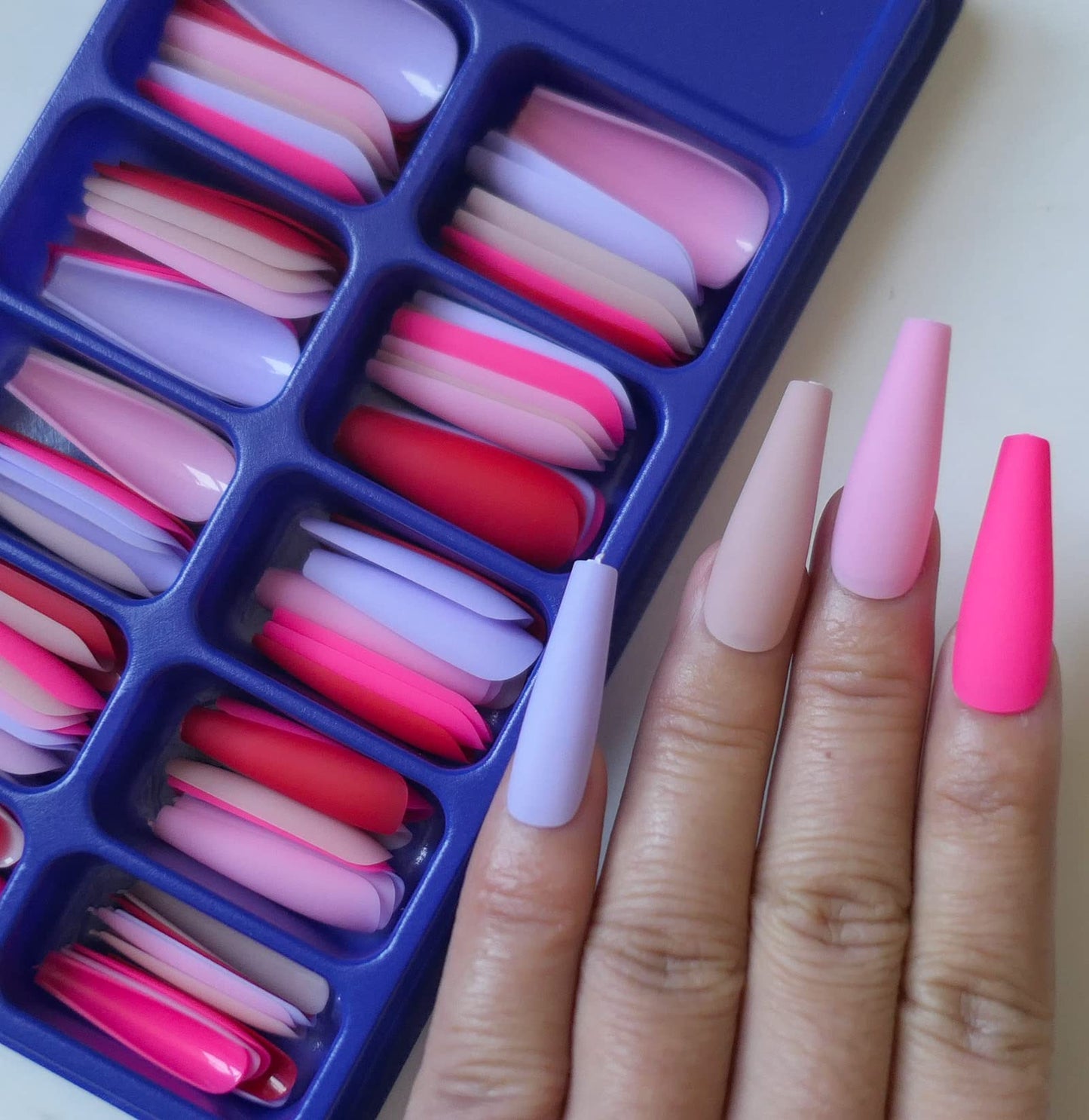 LoveOurHome 300pc Coffin Press on Nails Long Fake Nail Kit, Coffin Nails Press ons Nail Medium Ballerina Acrylic Glue Nails Tips Full Cover Matte Artificial Nails False Fingernail for Women Girls