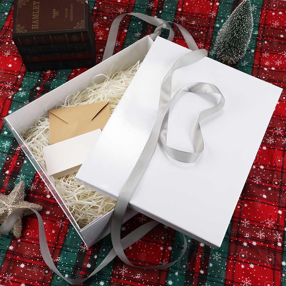 Extra Large Gift Box with Lid 17x13x6 Inches, White Gift Boxes for presents Packaging for Birthdays, Valentine's Day, Christmas, Anniversaries (Include Shredded Paper Fill, Envelope Card Ribbon)