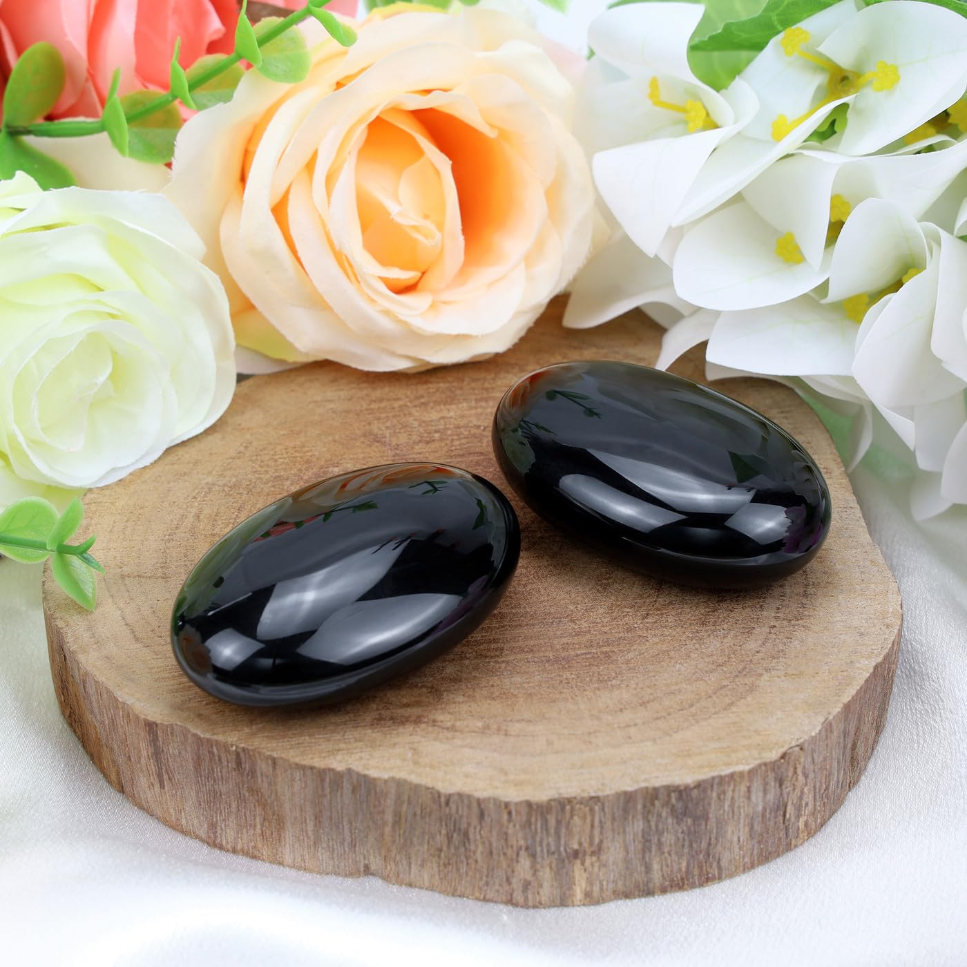 MAIBAOTA 2.4" Large Black Obsidian Crystal Stone Polished Palm Stone Healing Crystals 0.7" Thick Natural Reiki Gemstone Worry Stone Energy Balancing Anxiety Stress Relief Meditation 1 Pc