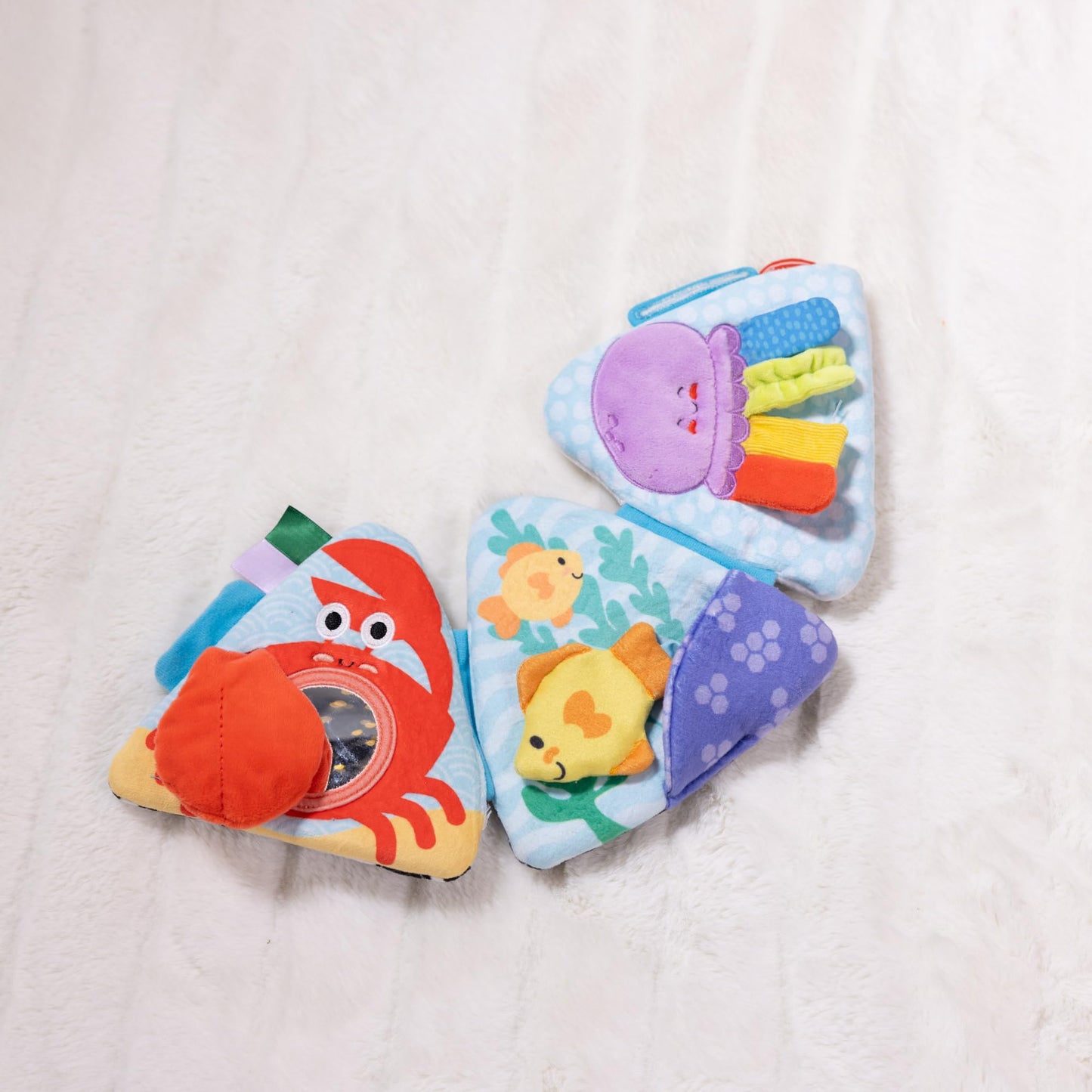 Melissa & Doug Ocean Tummy Time Triangle Infant Baby Toy, Soft Sensory Toy with Textures, Mirror, for Newborns to Ages 6 Months