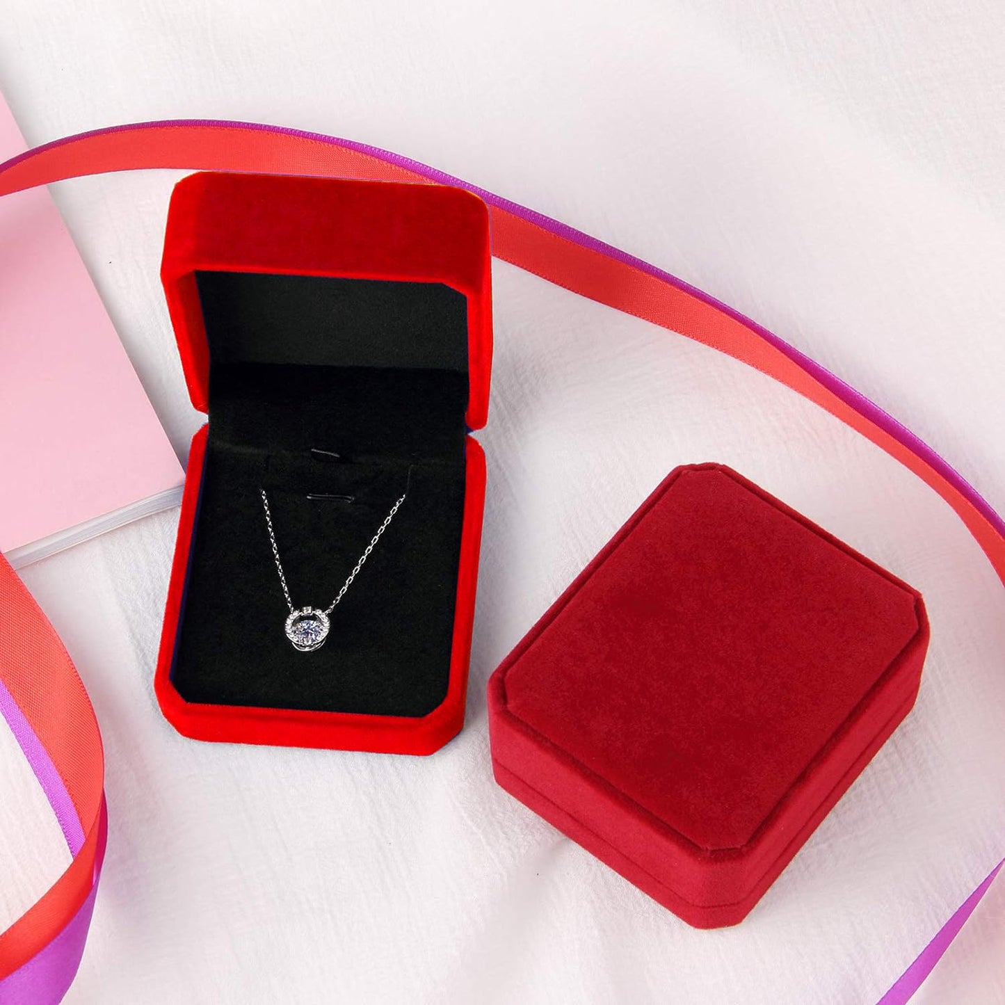 Lamoutor 8Pcs Velvet Necklace Pendant Gift Box Jewelry Gift Box (Red)