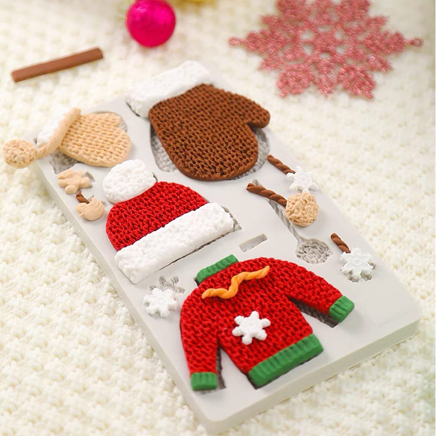 Christmas Knitted Sweater Fondant Mold, Glove Hat Cake Decorating Silicone Mold, Candy Craft Chocolate Candy Mold, Cookies, Bread, Mousse, Butter Baking Tools, Polymer Clay, Epoxy Resin, Color Random