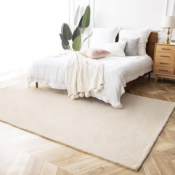 Ashler Faux Fur Rug, Ultra Soft Faux Rabbit Fur, Beige Area Rugs, 6 x 9 Feet Rectangle, Machine Washable Nursery Decor Throw Rugs for Bedroom, Kids Room, Living Room