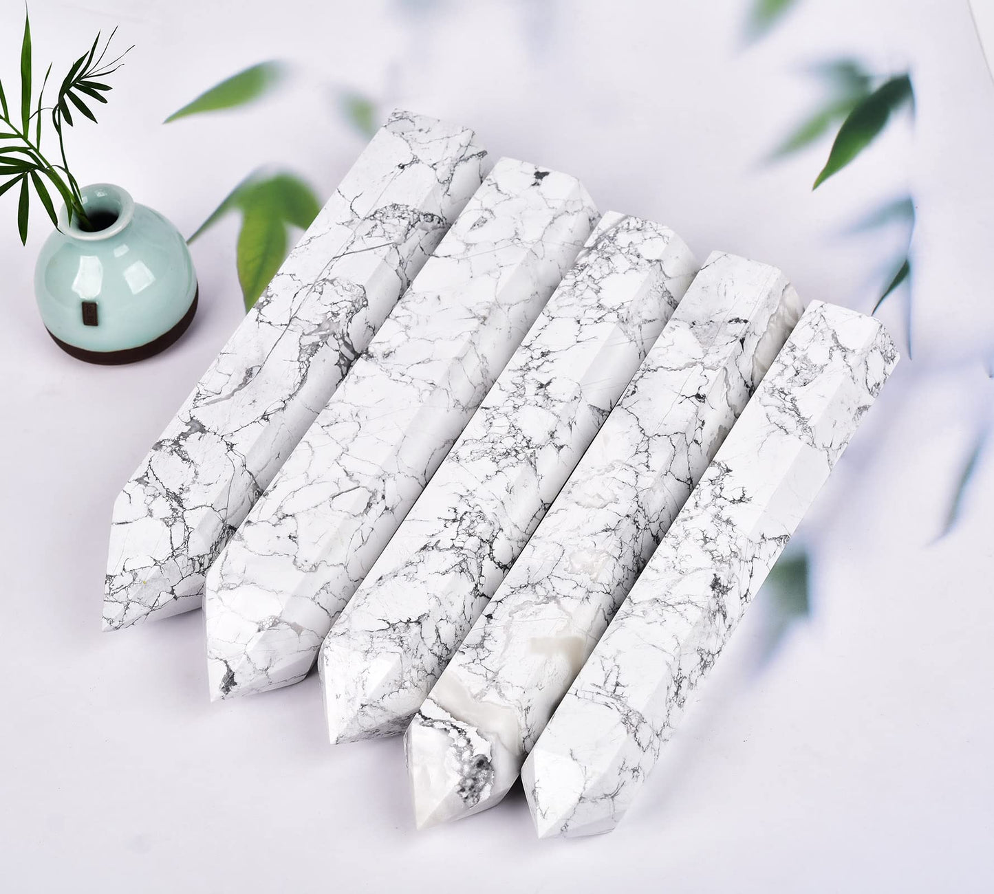 AMOYSTONE Large Healing Crystal Obelisk Tower White Howlite Point Wand Crystal Decor Reiki Gifts for Bignners 2.2-2.6 LBS
