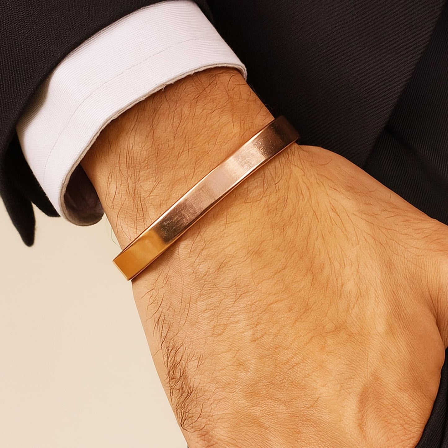 Touchstone Copper magnetic bracelet Tibetan style. Hand forged with solid and high gauge pure copper. Plain minimalistic elegance.