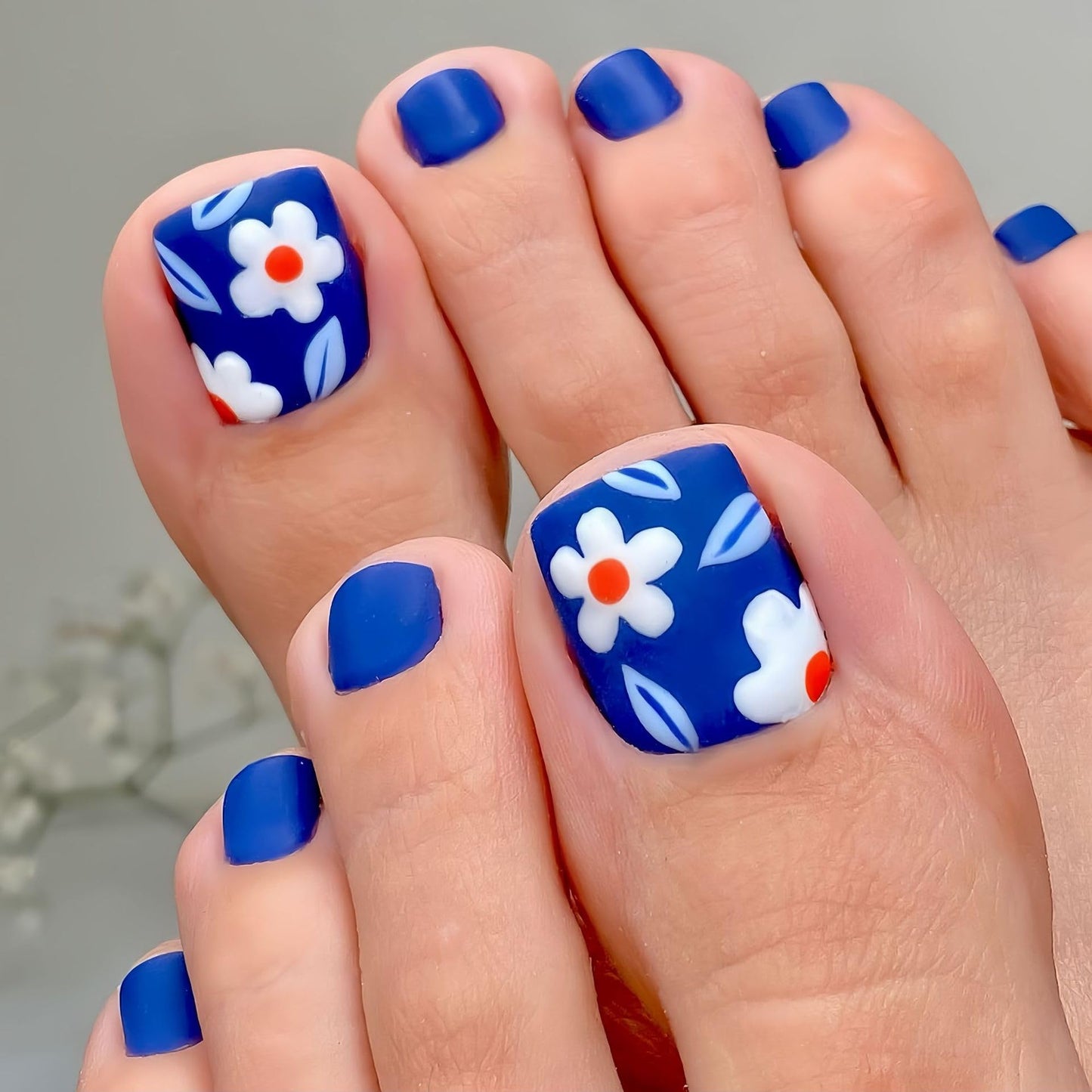 24Pcs Flower Press on Toe Nails Short Square Fake Toenails Blue Acrylic Toe Nails with White Floral Designs Cute Matte False Toenails Spring Summer Glue on Toe Nails for Coquette Women