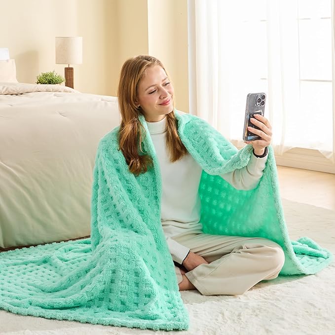NEWCOSPLAY Super Soft King Blanket Aqua Premium Silky Flannel Fleece 3D Waffle Checkered Lightweight Bed Blanket All Season Use (Aqua, King(90"x110"))