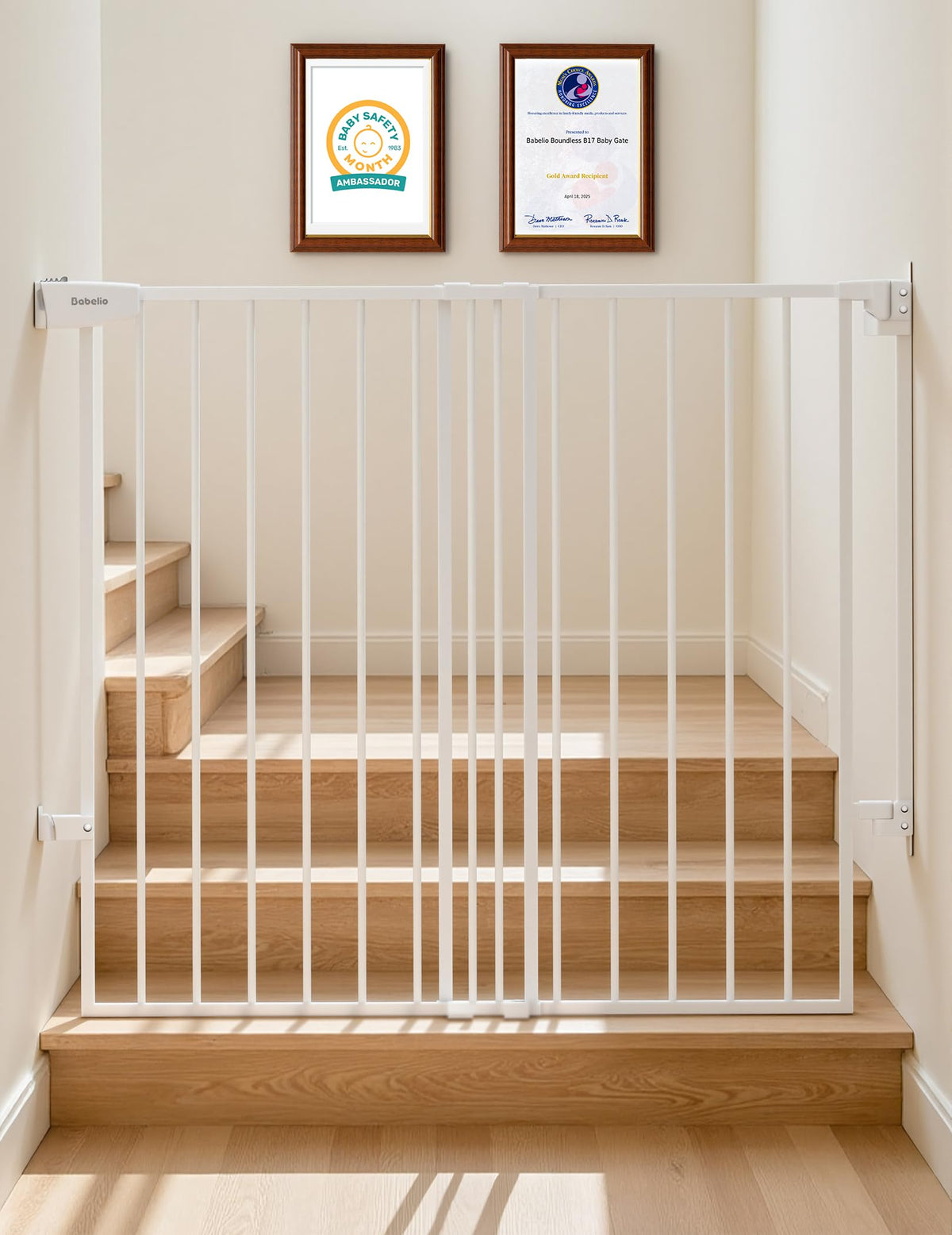 Babelio Extra Wide No Bottom Bar Baby/Dog Gate, 28" H, 29.7-46.5" W, Black