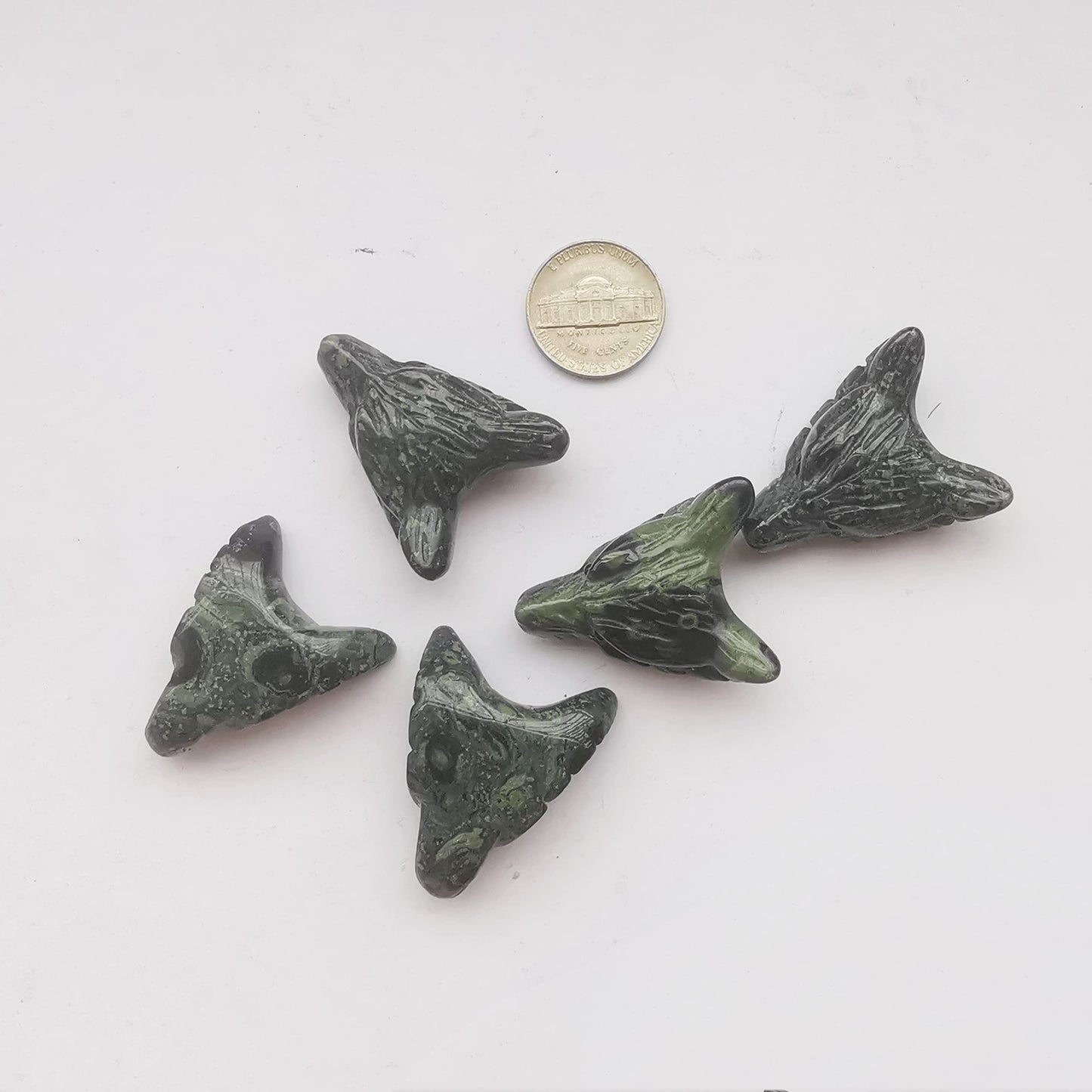 Bacatgem Natural Kambaba Jasper 1.37 inchs Wolf Head Pocket Crystals and Healing Stone Figurine,Haped DIY-Jewelry Pendant