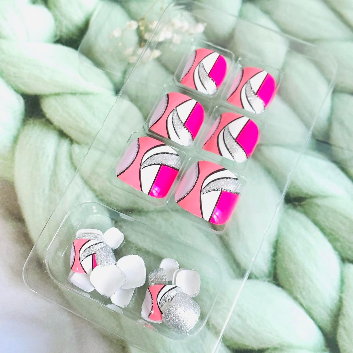 Artificial Acrylic Fake Nails for Toe, Press on Toenails Coffin with Silver Glitter Designs, Full Cover Reusable False Toenails with Glue, Glue on Toe nails with Charm for Women Girls（JP1632）