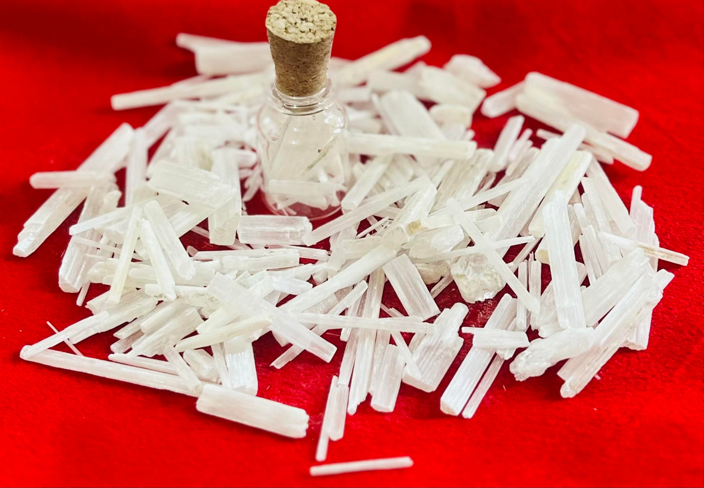 Indian Consigners Natural Crushed Polished Tumbled Gem Stone Chips, Decoration & Healing Crystals (Selenite)
