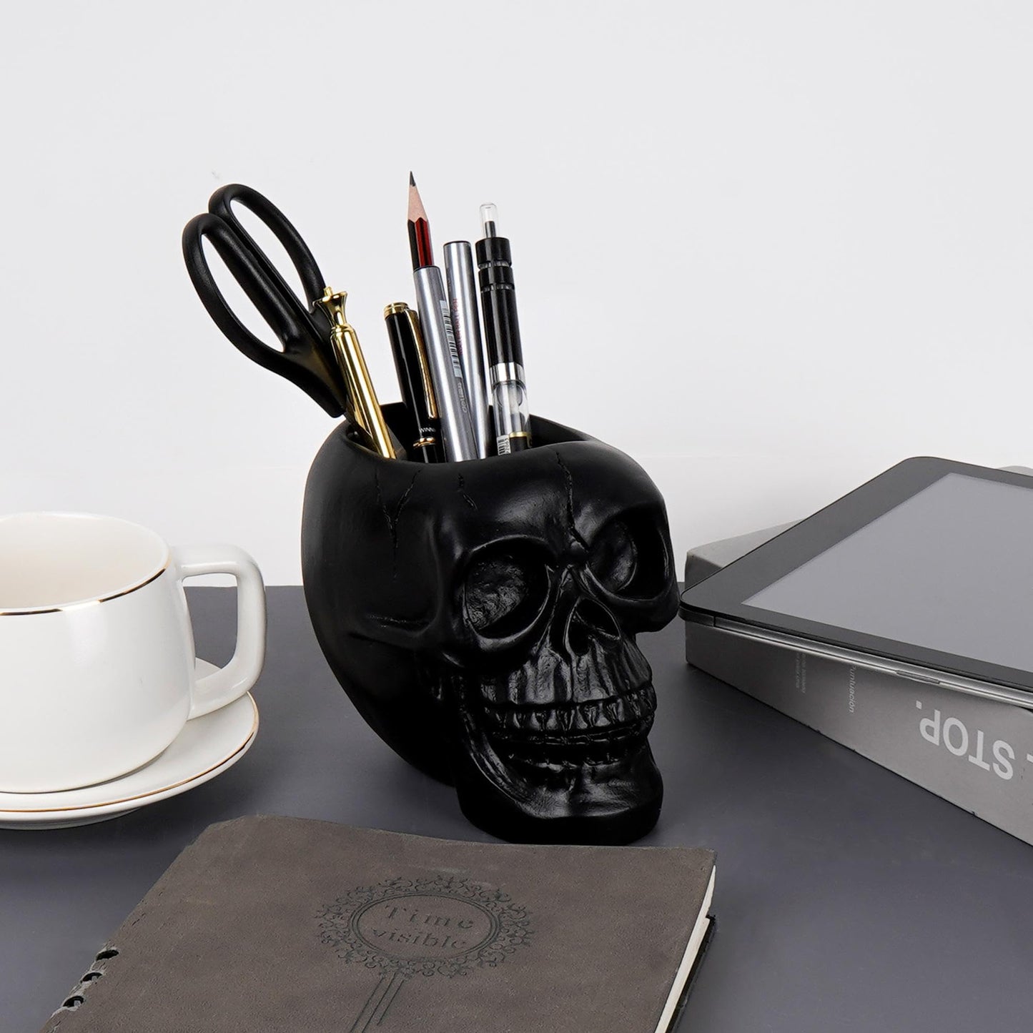 Philo Fun Black Skull Makeup Brush Holder, Skull Head Pen and Pencil Holder, Goth Skull Decor Desktop Organizer for Office Vanity Dresser Bathroom