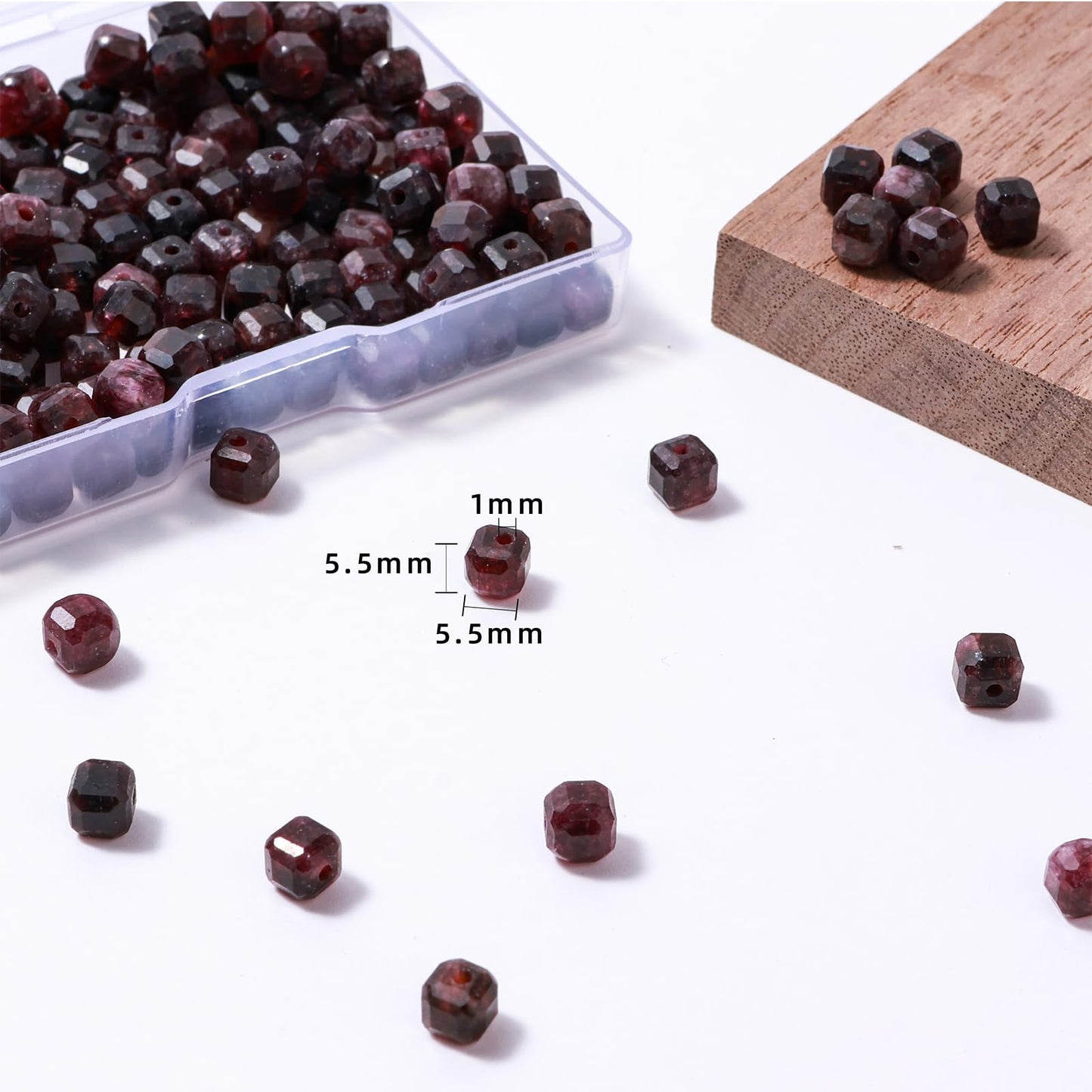 Natural Faceted Garnet Cube Stone Beads 5-5.5mm 60pcs/str Loose Square Semi Gemstone Stone Beads for Making Bracelets Necklace Earrings