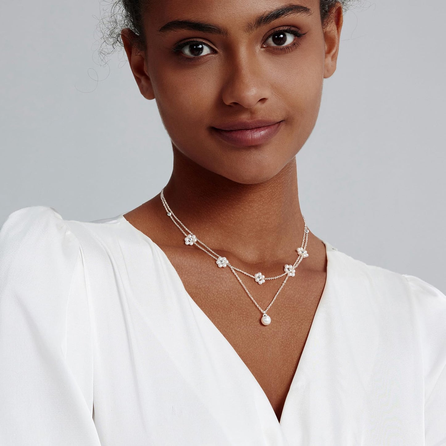 Zeffy Silver Daisy Flower Pearl Layered Necklace Cute Silver Necklace Stack Wedding Jewelry Sets for Women Bridesmaid Gifts 2PCS