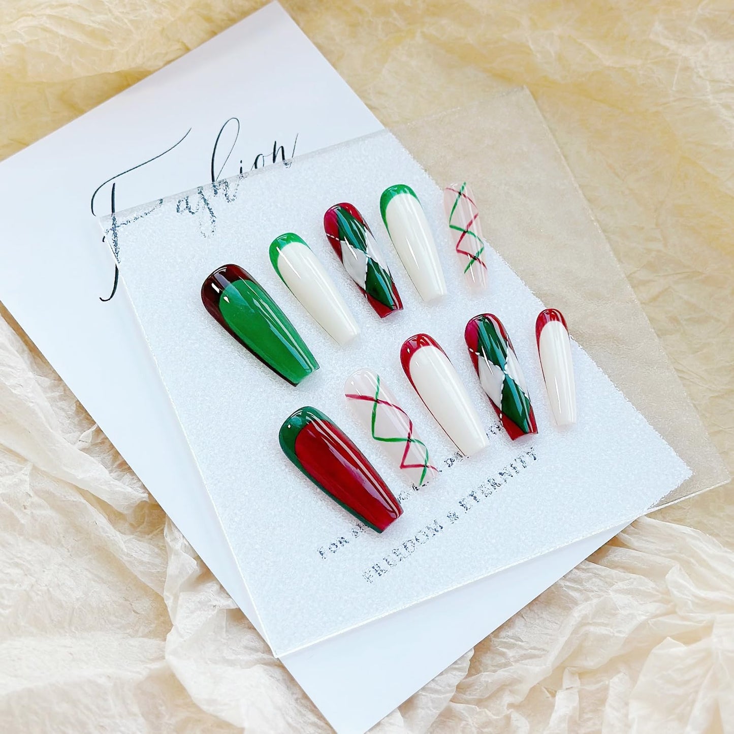 LARSOOY Nails Handmade Press on Nails Long Coffin | Handmade Nails with Christmas Theme | Reusable fake Nails with Unique Designs | False Nails 10 Pcs (Christmas Theme, M)