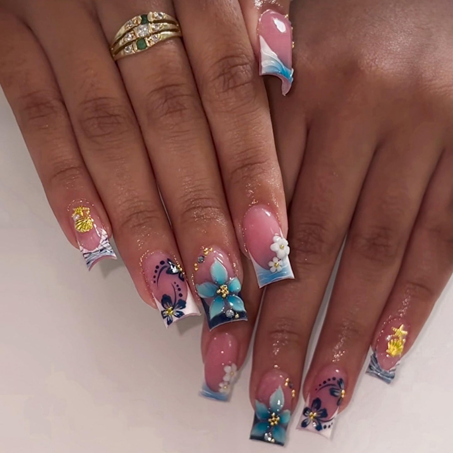 Square Press on Nails Medium Fake Nails Blue Artificial Nail French Flowers with Gold Charm Designs Stick on Nail for Women 24pcs