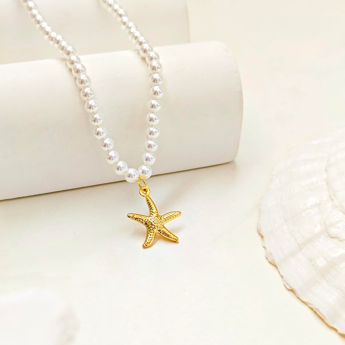 Zeffy Starfish Pearl Necklace for Women, 4MM Dainty Pearl Choker Necklace Summer Beach Jewelry Wedding Simple Bridesmaid Jewelry Gifts