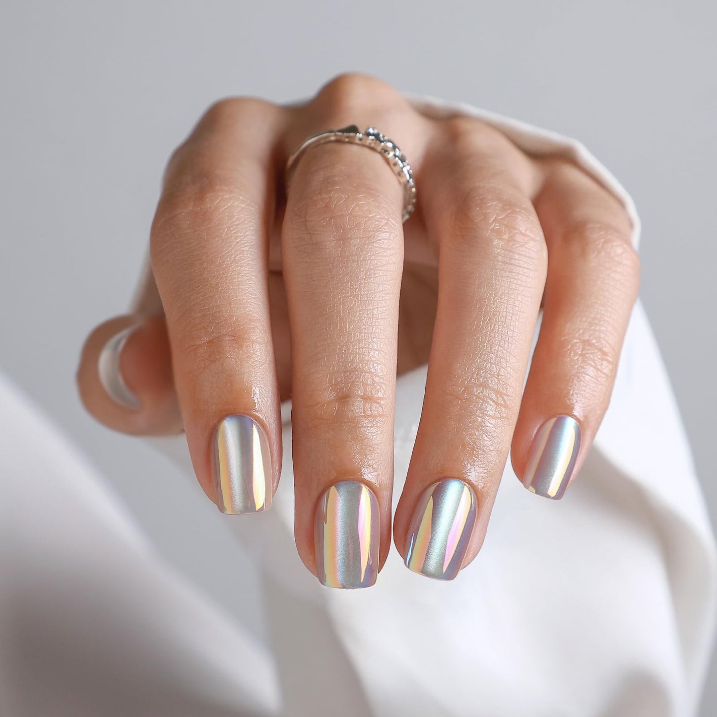 Chrome Cat Eye Press on Nails Short - SHANGMENG Soft Gel Winter Silvery White Nails Square for Women, Glossy Glue on Nails in 16 Sizes - 32 Reusable Fake Nails Kit with Glue, Moonlight