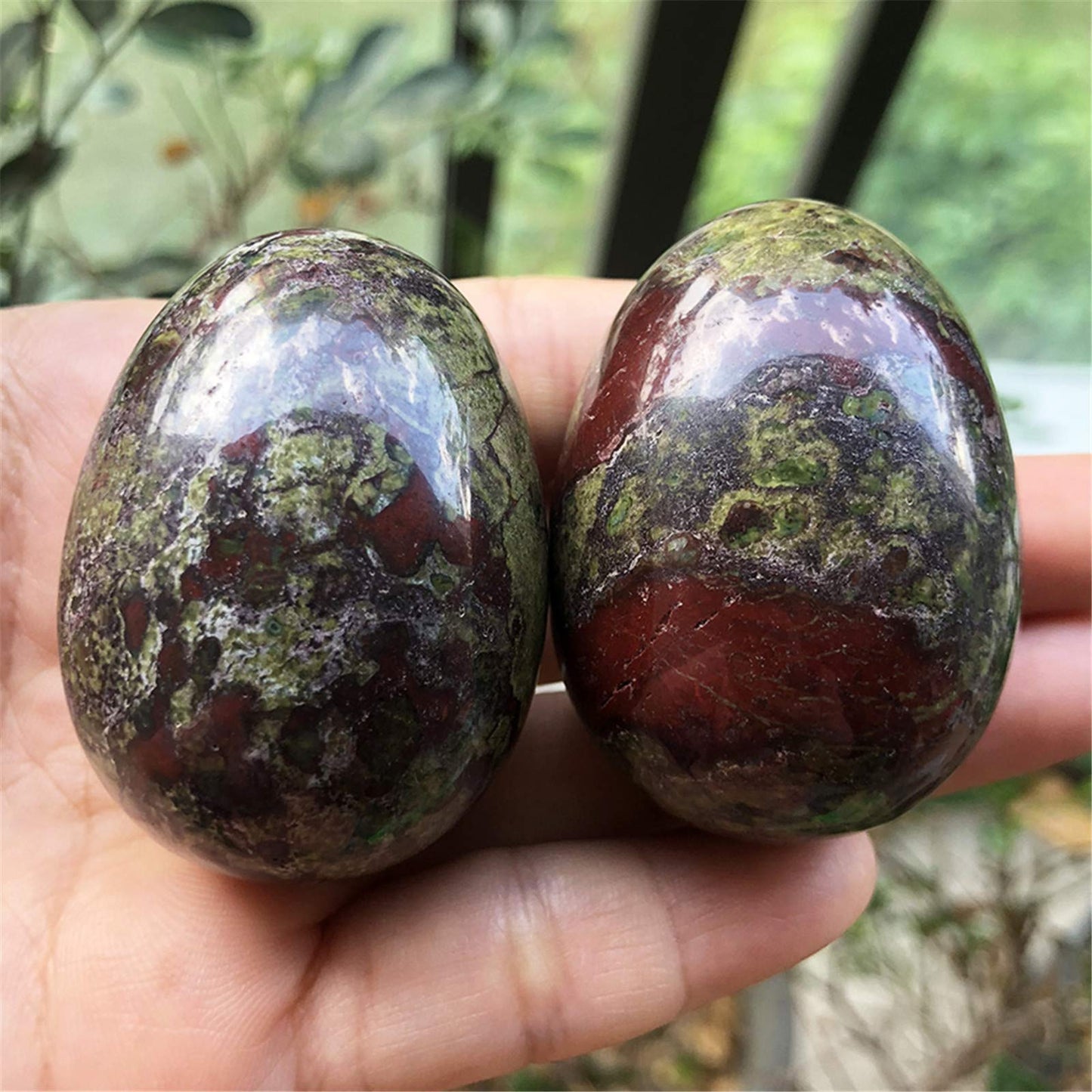 Fekuar Stone Egg Figurine, Polished Healing Crystal Easter Eggs Sphere Sculpture with Wood Stand, Natural Dragon Bloodstone, 1.8"