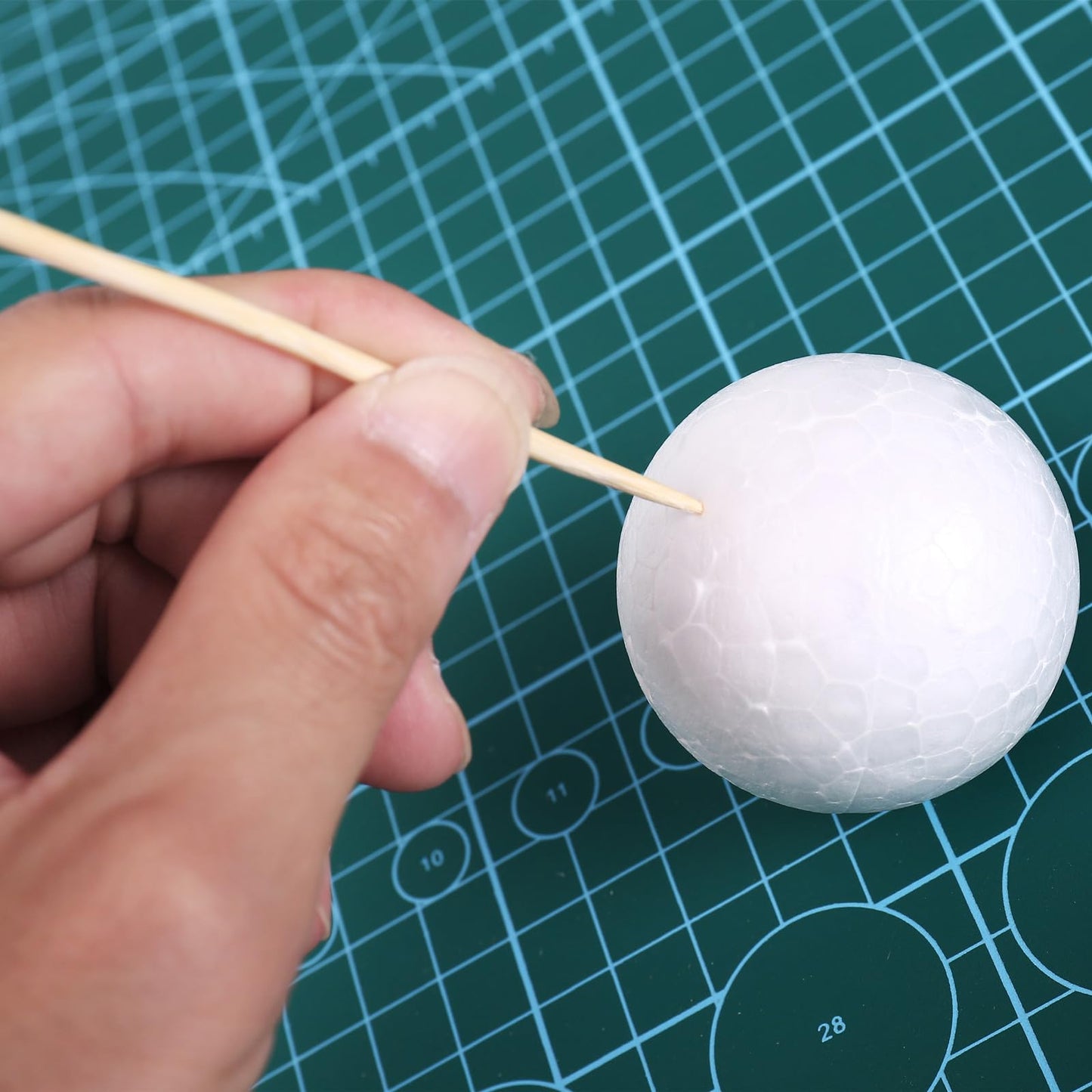 FFchuanhe 72 Pcs Solar System Model Foam Balls Kit Includes Mixed Sizes Craft Foam Bamboo Sticks Color Pigments Paint Tray Palettes Picture Plate Painting Brushes for School Science Projects