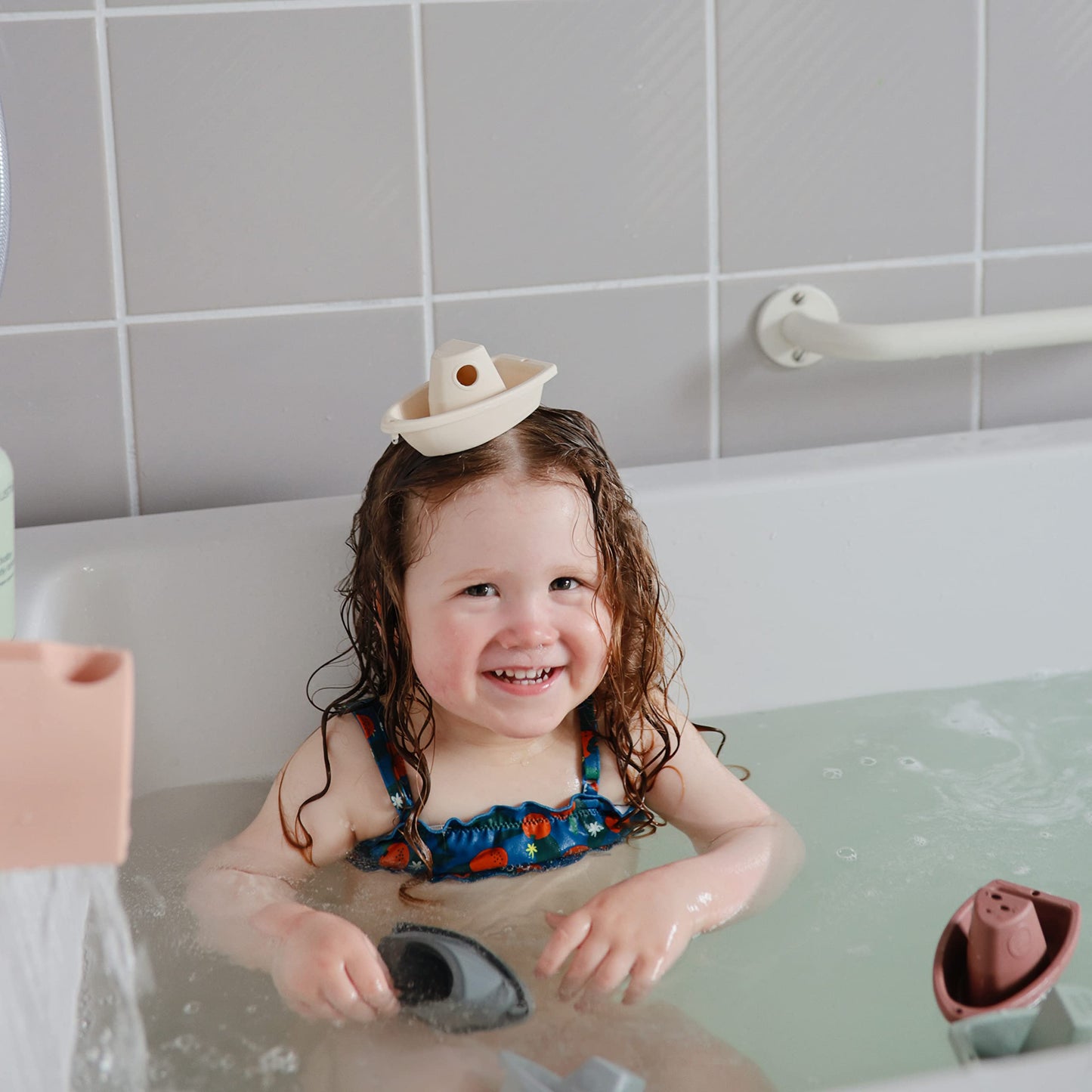 mushie Stackable Bath Boats Toy (Ocean) | Floating Bathtub Toys for Baby & Toddler, Set of 5 | Made in Denmark
