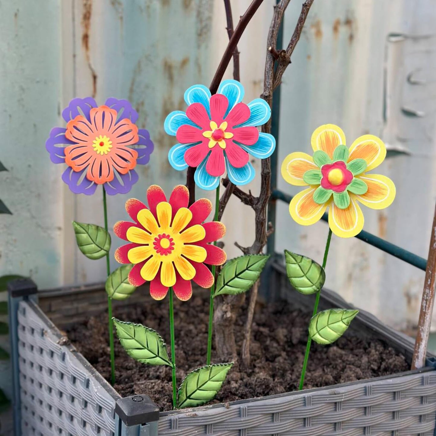 HUTHDAK Metal Flowers for Outside,4 Pack 16.33" Decorative Garden Stakes with Swaying Flowers Head Yard Art,Spring Garden Decor for Lawn, Pathway & Yard