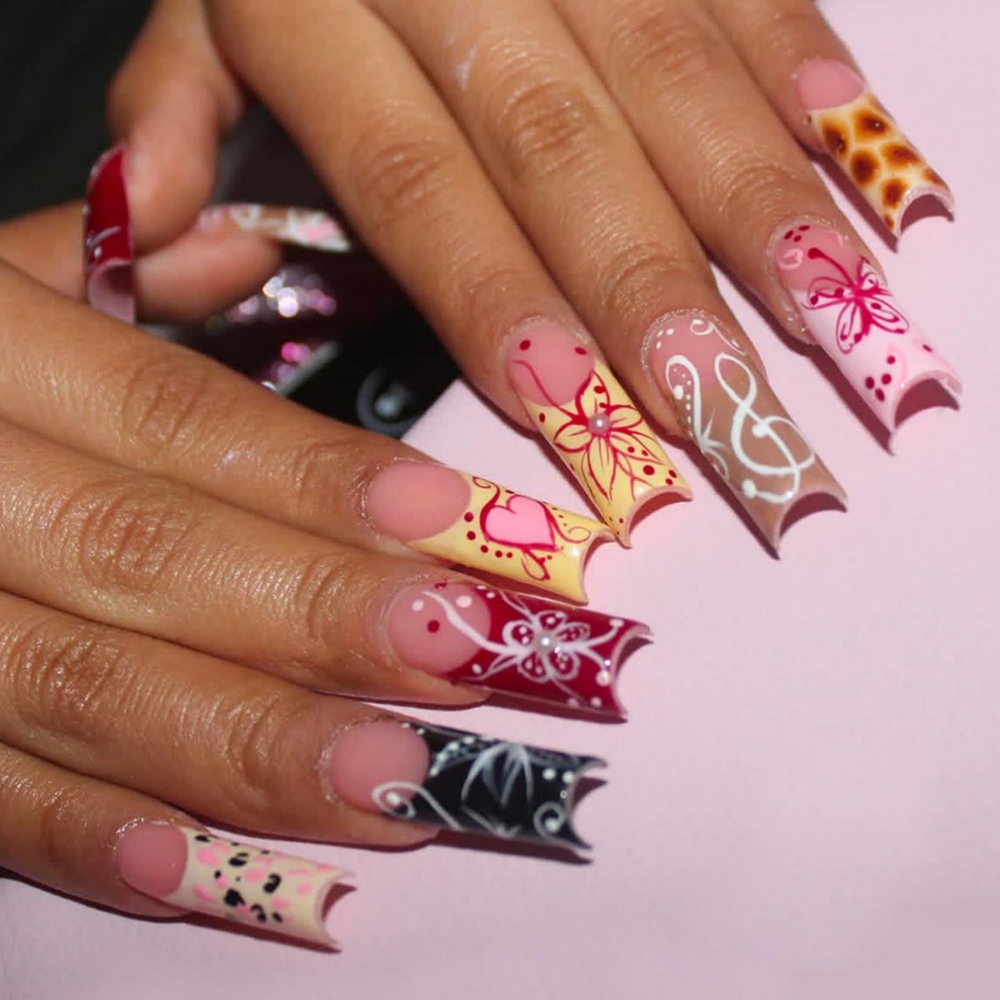 Long Press on Nails Square Fake Nails Red Artificial Nail French Tip and Flowers Designs Stick on Nail for Women 24pcs