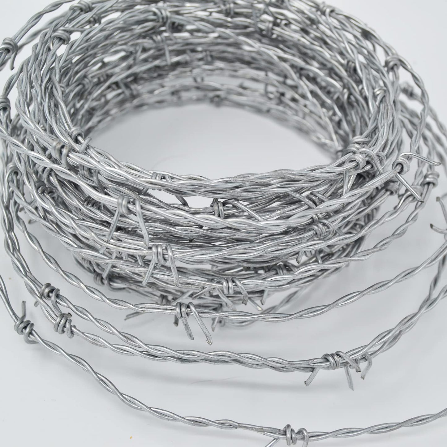 YAGJIA Barbed Wire 50 Ft, 4 Point Barbed Wire Fence, Hot-Dip Galvanized Barb Wire Roll, 18 Gauge Strong and Flexible Wire for Crafts Baseball Ball and Yard Garden