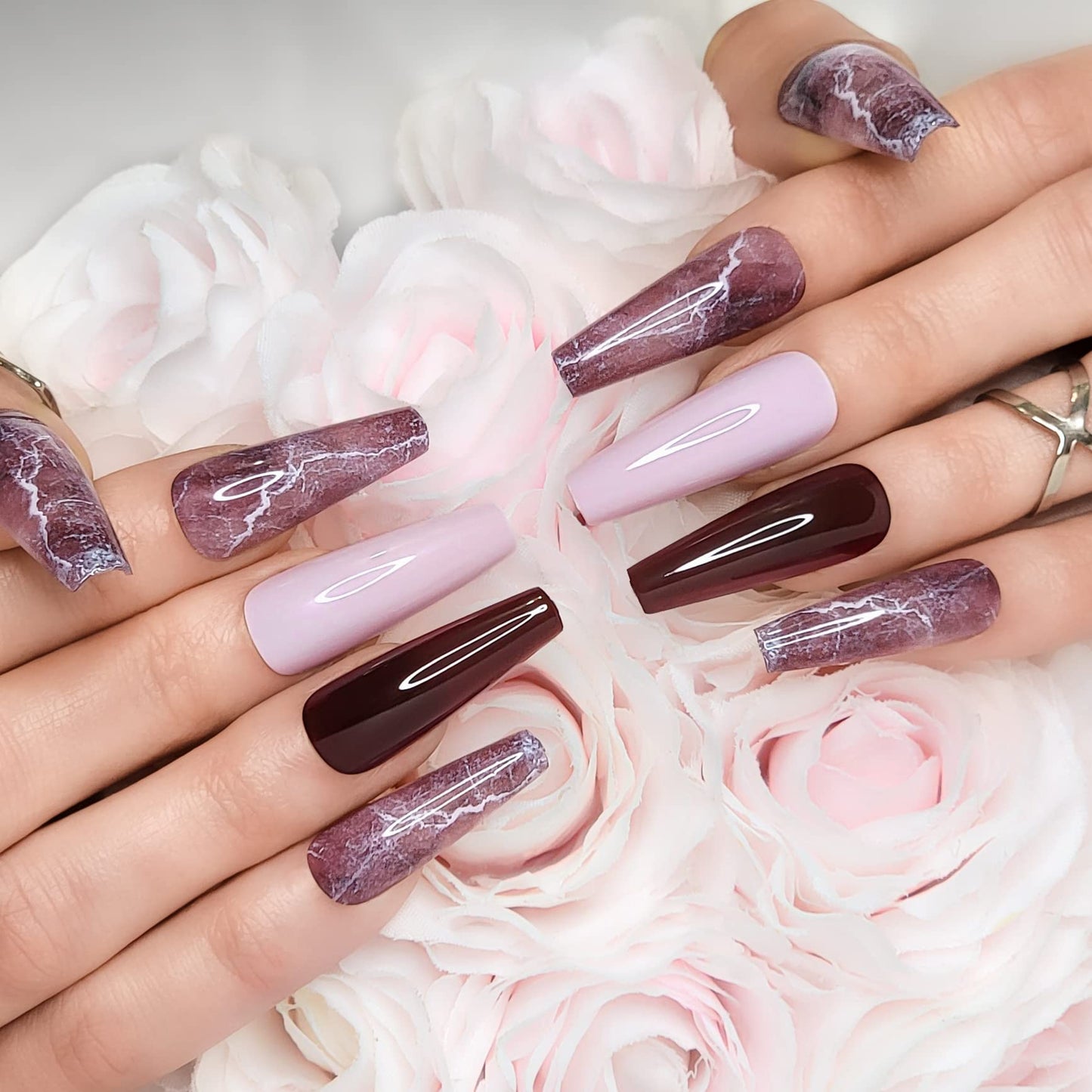 Hypnaughty 24 Pcs Bordeaux Marble Extra Long Coffin Press On Nails and Glue with Light Pink and Solid Bordeaux Reusable XL False Nails (Bordeaux Marble)