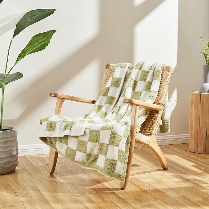 CozeCube Checkered Blanket, Ultra Soft Cozy Sage Green and White Throw Blanket, Warm Cozy Knit Fuzzy Plush Checkerboard Throw for Couch Bed Sofa, 60"x80"