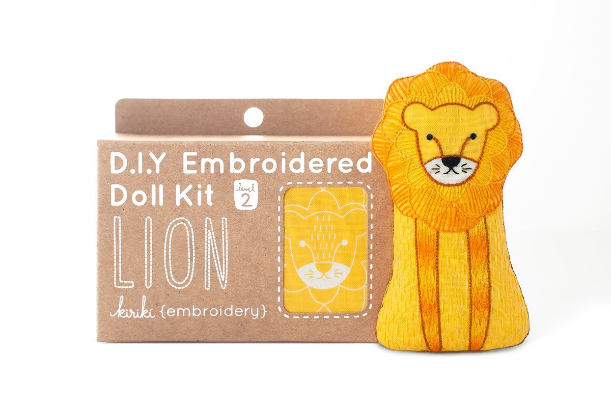 Kiriki Press DIY Embroidery Doll Kit - Skill Level 2 - Beginner to Advanced Embroidery Kits for Adults Teens (3 Skill Levels) Animal Embroidery Kit - Screen Printed Pattern (Lion - Level 2)