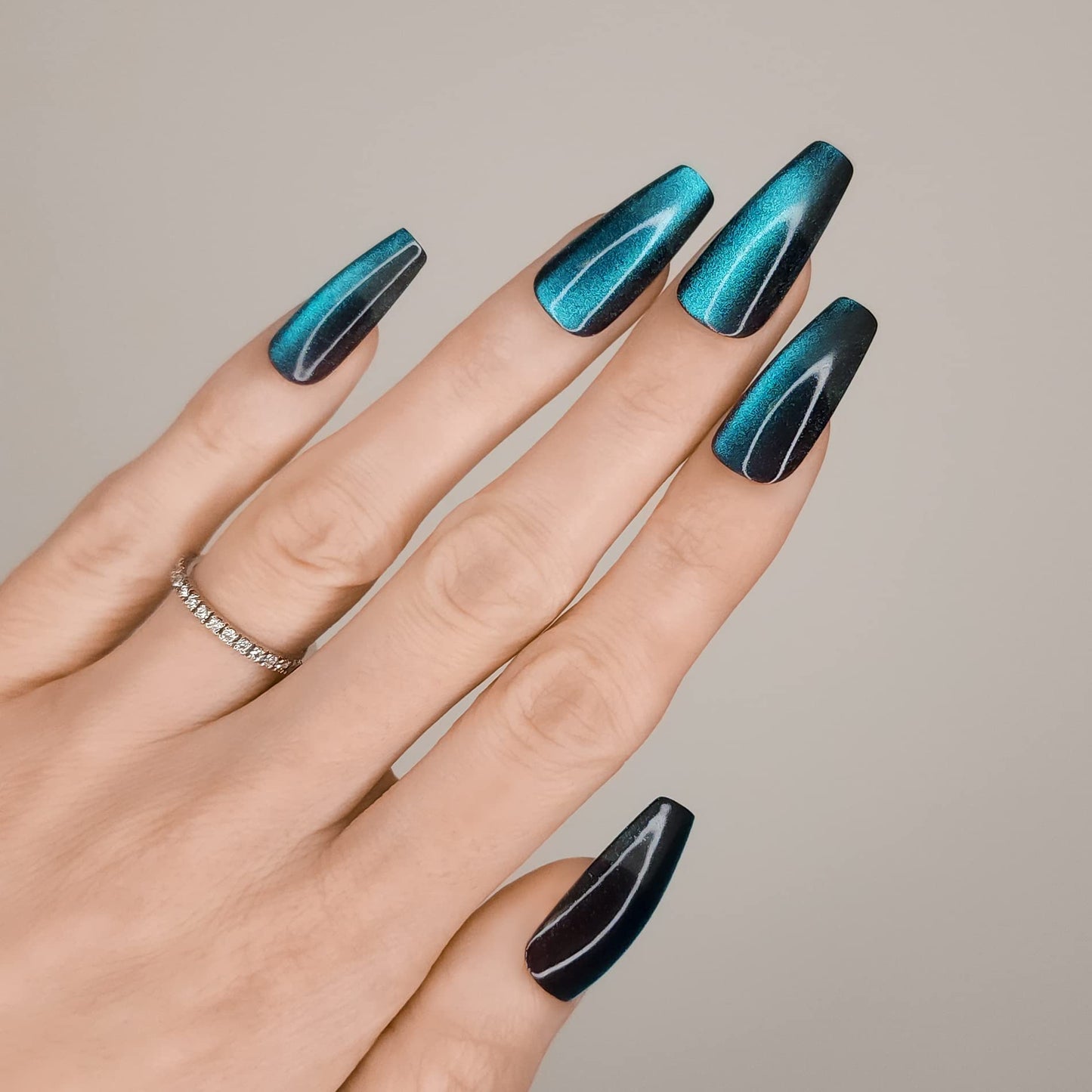 Hypnaughty 24 Pcs Ocean Cat Eye Effect Blue Glossy And Sparkly Coffin Long Press On Nails With Nail Kit And Glue (Ocean Cat Eye)