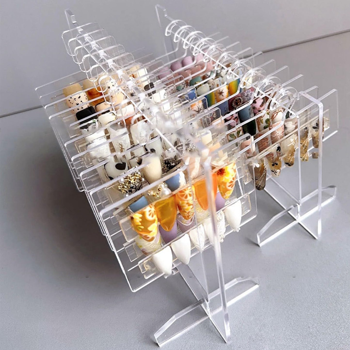 Hapivida Nail Art Display, Acrylic Hanging Transparent Nail Hanger Display Board Nail Sample Organizer Stand with 10pcs Hanger