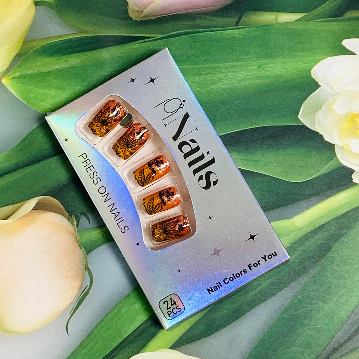 EYZOTSF Thanksgiving Press on Short Square Nails Acrylic Fall False Nails with Maple Leaf Designs Artificial Autumn Leaves Square Fake Nails Holiday Glue Stick ons Fingernails for Women(YS693)