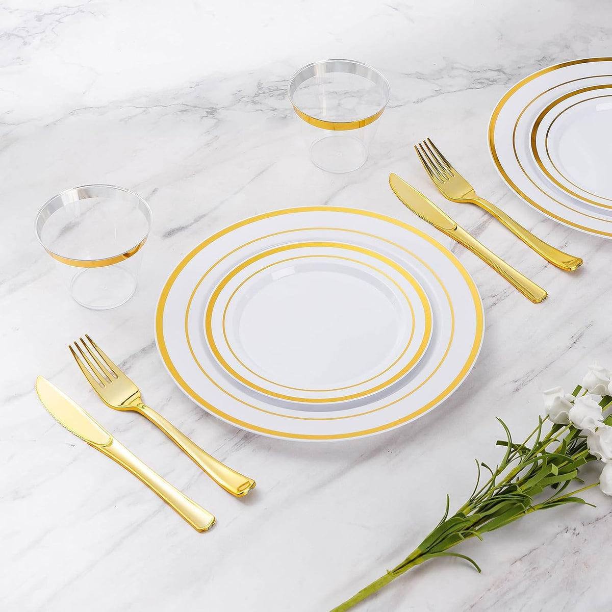 Goodluck 420 Pieces Gold Disposable Plates for 70 Guests, Plastic Plates for Party, Dinnerware Set of 70 Dinner and 70 Dessert Plates, 70 Spoons, 70 Forks, 70 Knives, 70 Cups