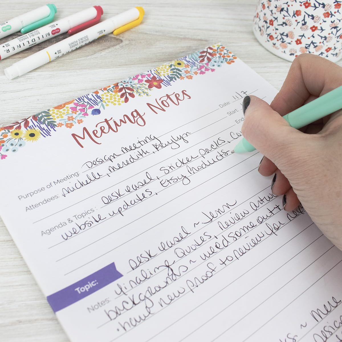 bloom daily planners 8.5" x 11" Double Sided Meeting Pad - Topics, Takeaways, Action Items & Follow-Ups - Undated Meeting Notes Agenda Organizer