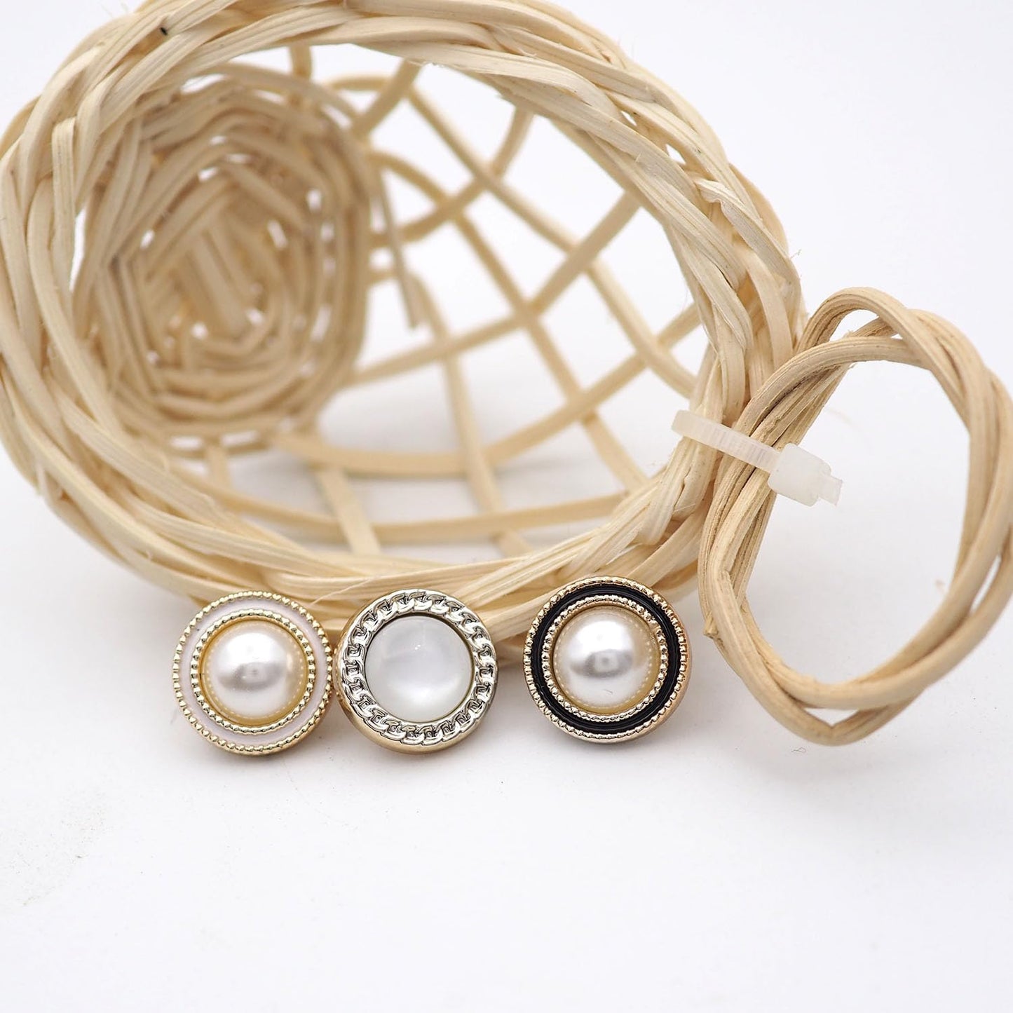 Youmeizer 100PCS(10 Styles) Resin Button Decorated with Artificial Pearls for Crafting· Sewing Replacement·Replacement·Knitting Sweaters Handmade Crafts It's stored in a Plastic Box (Gold)
