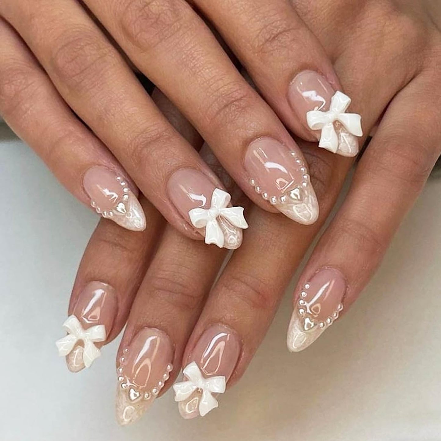 FDSQHSA 24 Pcs White French Tip Press on Nails Short Almond Gel False Nails with Pearl Designs Bow, Full Cover Stick on Nails for Women And Girl
