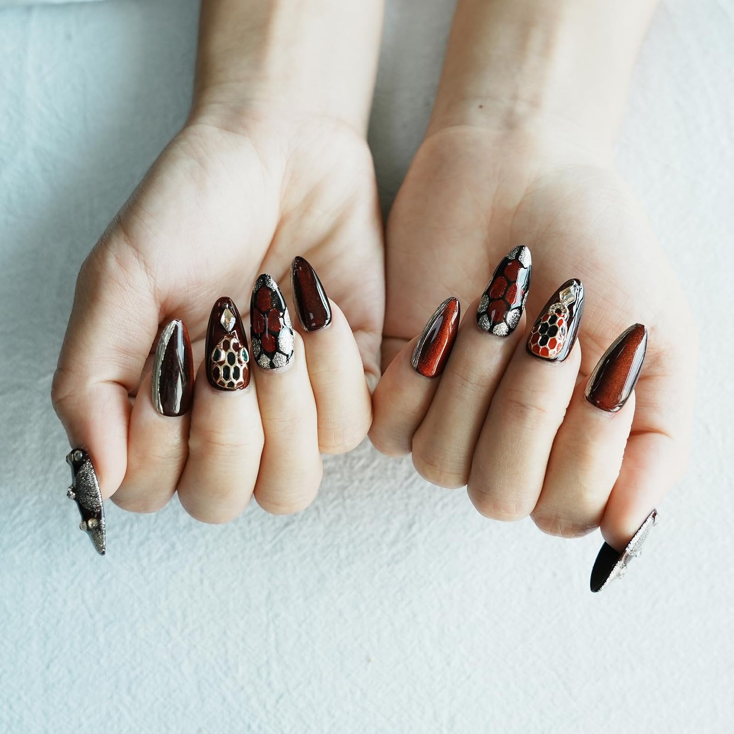 Tesytto Dark Red Press on Nails Medium Almond - Luxury 3D Snake Charm Handmade Design, Gothic Rhinestone Glossy Reusable Fake Nails (Red Flame,M)