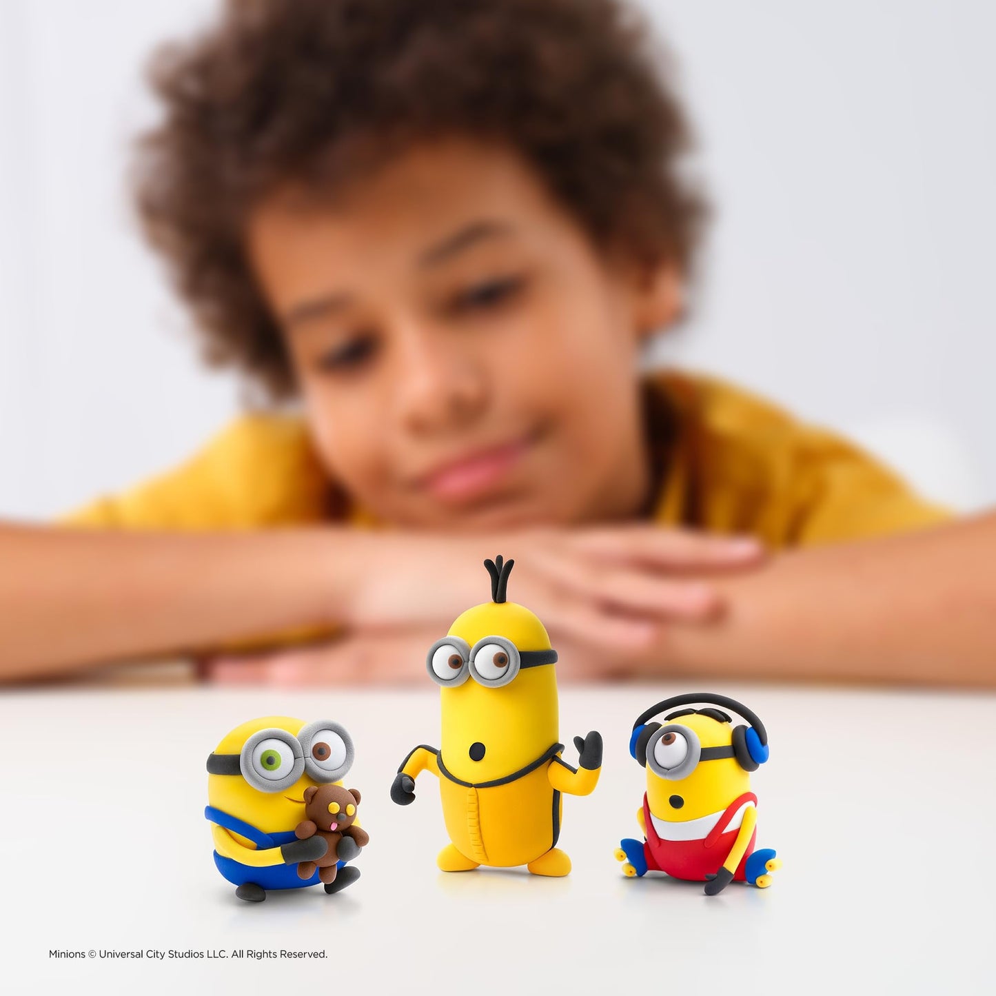 HEY CLAY Minions - Colorful Modeling Air Dry Clay for Kids - Air Dry Clay Kit 5 Cans and Sculpting Tools with Fun Interactive Instructions App - Age 3 and up (Dave & Fluffy)