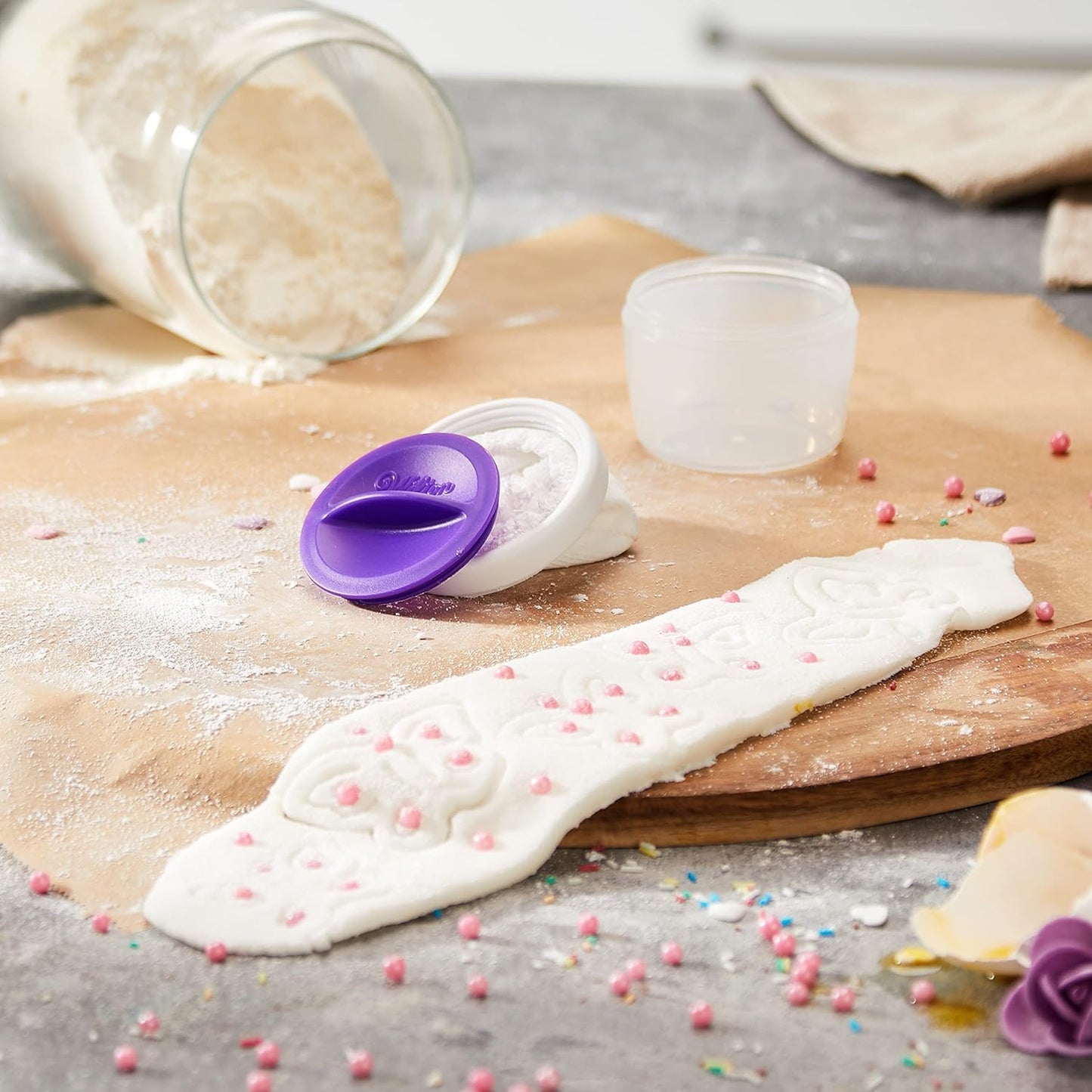 Fondant Dusting Pouch & Powder Container, Non-Stick Powder Puff Cup for Cornstarch, Icing Sugar, Flour | Essential Baking & Cake Decorating Tool for Fondant Work, Gum Paste & Cookies