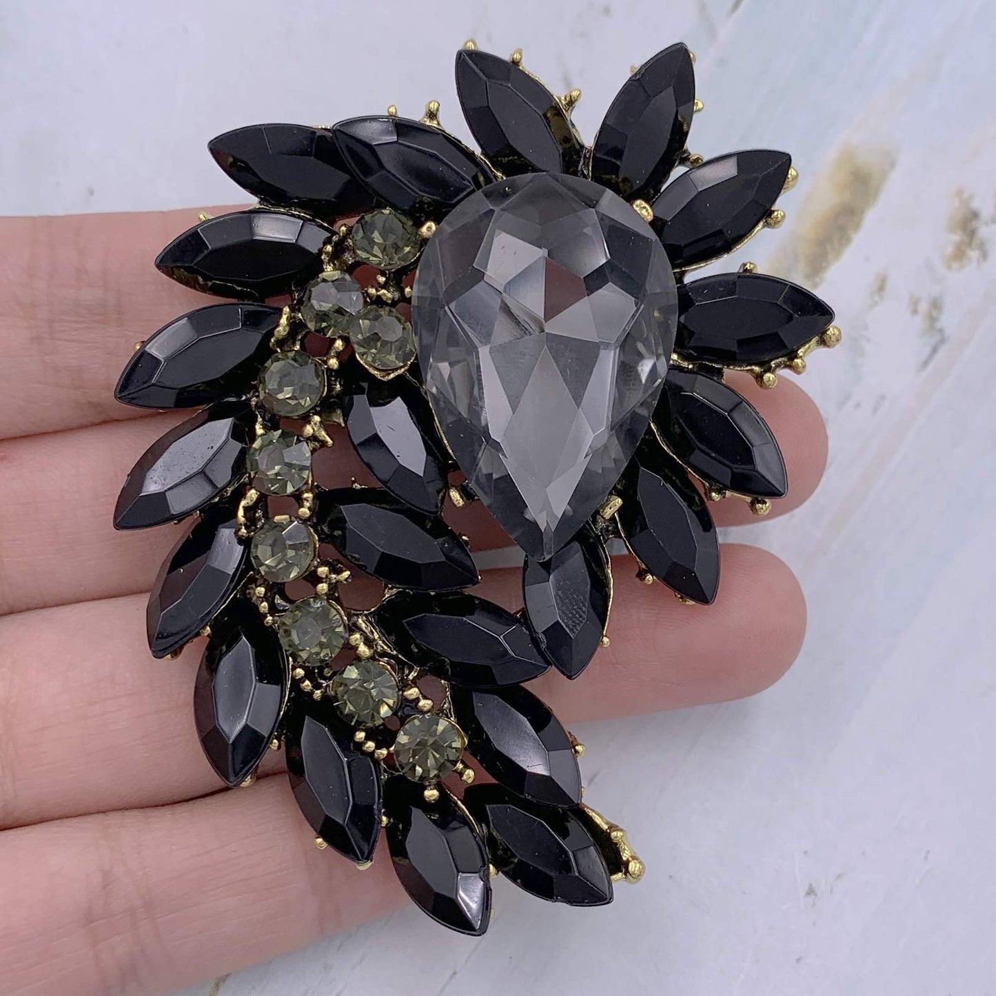 SELOVO Marquise Color Leaf Black Statement Party Brooch Pin Jewelry Accessory Gold Tone
