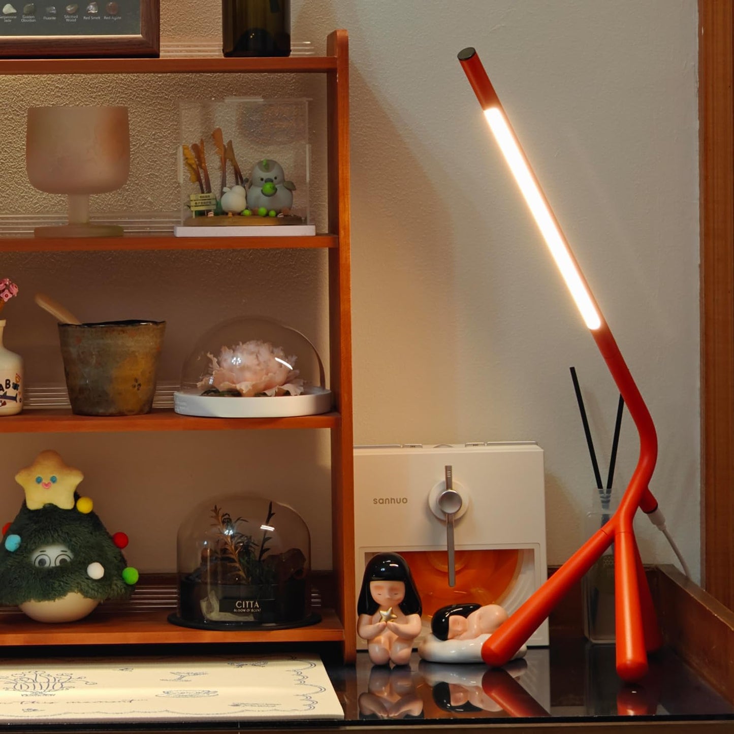 Simisand LED Creative Desk Lamp with USB Tybe-c Stepless Dimmable Eye Caring Desk Light for Home Office Bedroom Bedside College Dorm, Reading Lamp,Decorative Gift Table Lamp Red Orange