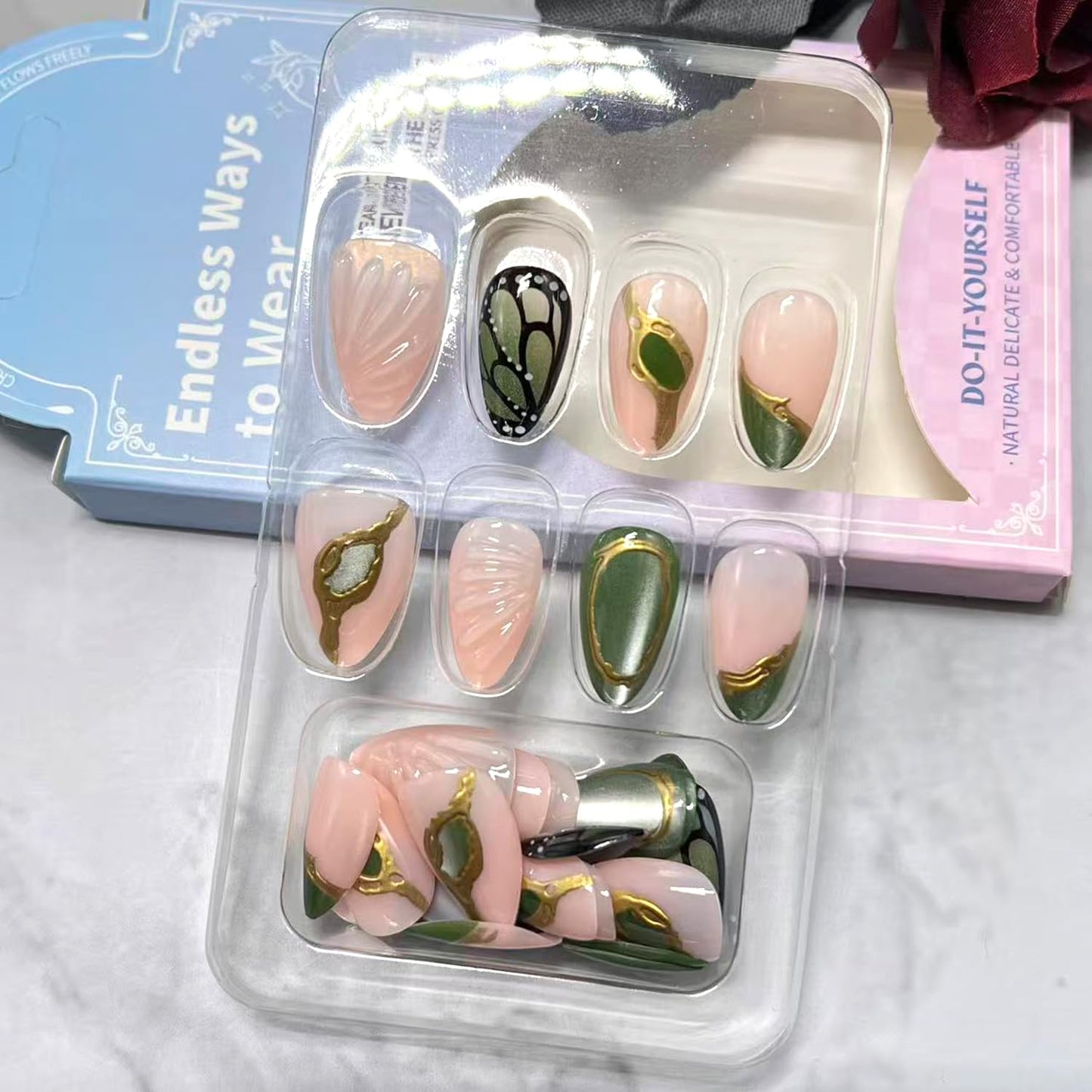 30 Pcs Irregular French Tip Press on Nails 3D Stripe Fake Nails Short Oval Acrylic Glue on Nail Mirror Full Cover False Nail for Women
