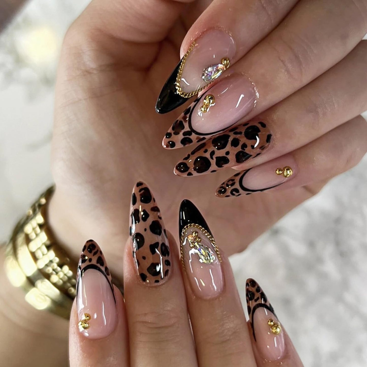 MISUD Press on Nails - Medium Almond Fake Nails with Fall Brown, Acrylic Cheetah French Tip Design 24 pcs
