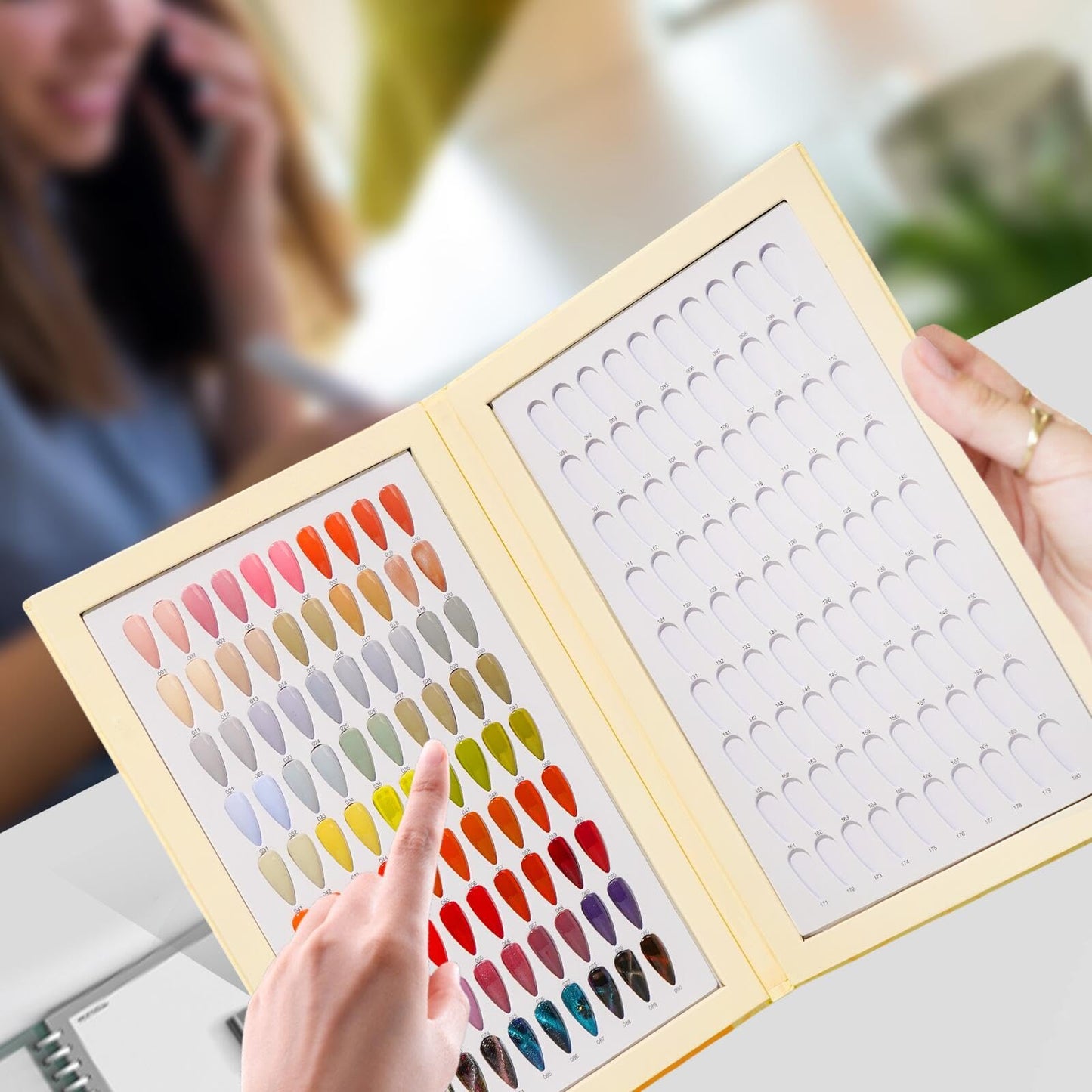 Acycoin2A 180 Nail Color Display Book Chart with 240 Nail Tips (B Style)