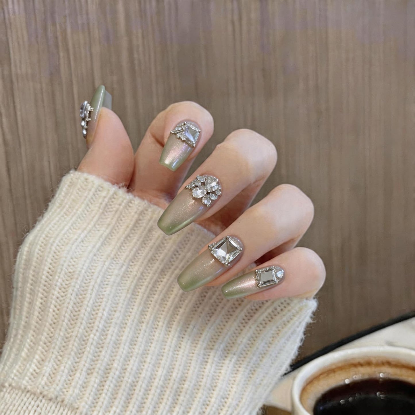 DANNEASY 10PCS Handmade Press on Nails Medium Short Almond - 3D Rhinestone Fake Nails Cute Cat Eye Press ons for Women Artificial Acrylic Nails Press On