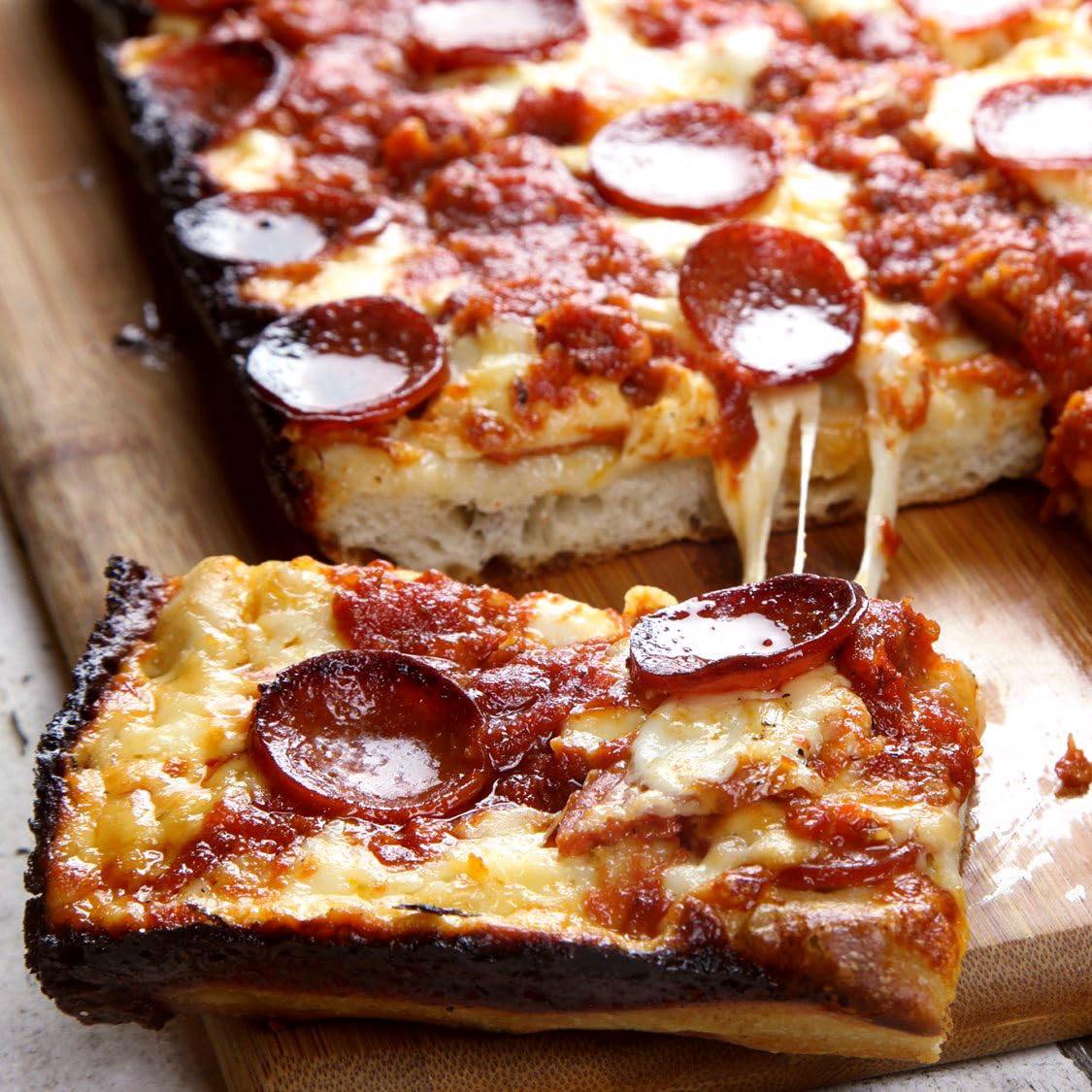 Jisculo Detroit Style Pizza Pan 10x14x2.5 (Non-Stick, BPA & PFOA Free) Heat-Resistant Up to 800°F, Pre-Seasoned Authentic Hard Anodized Detroit Deep Dish Pizza Pan, Five-Year Free Replacement